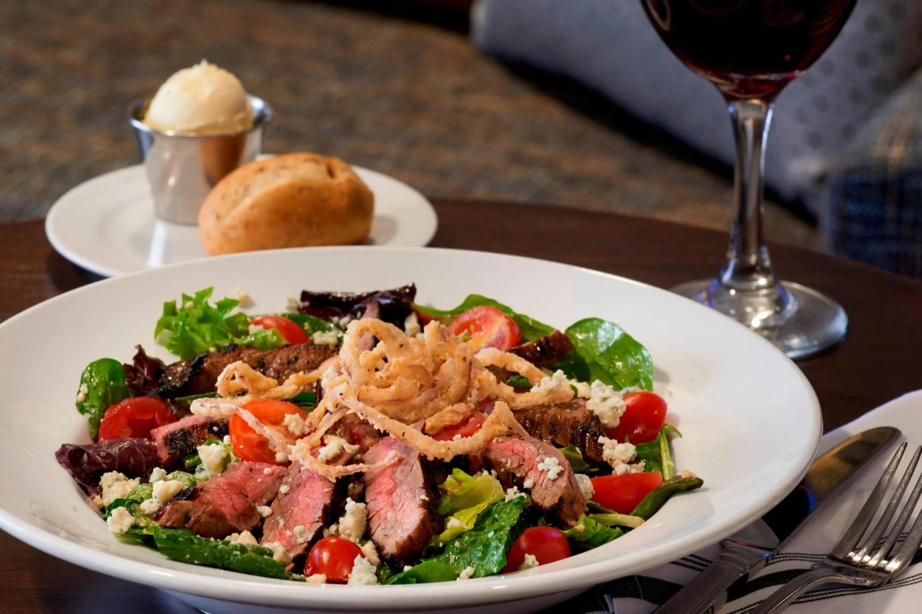 Restaurant/places to eat in Kansas City Airport Marriott