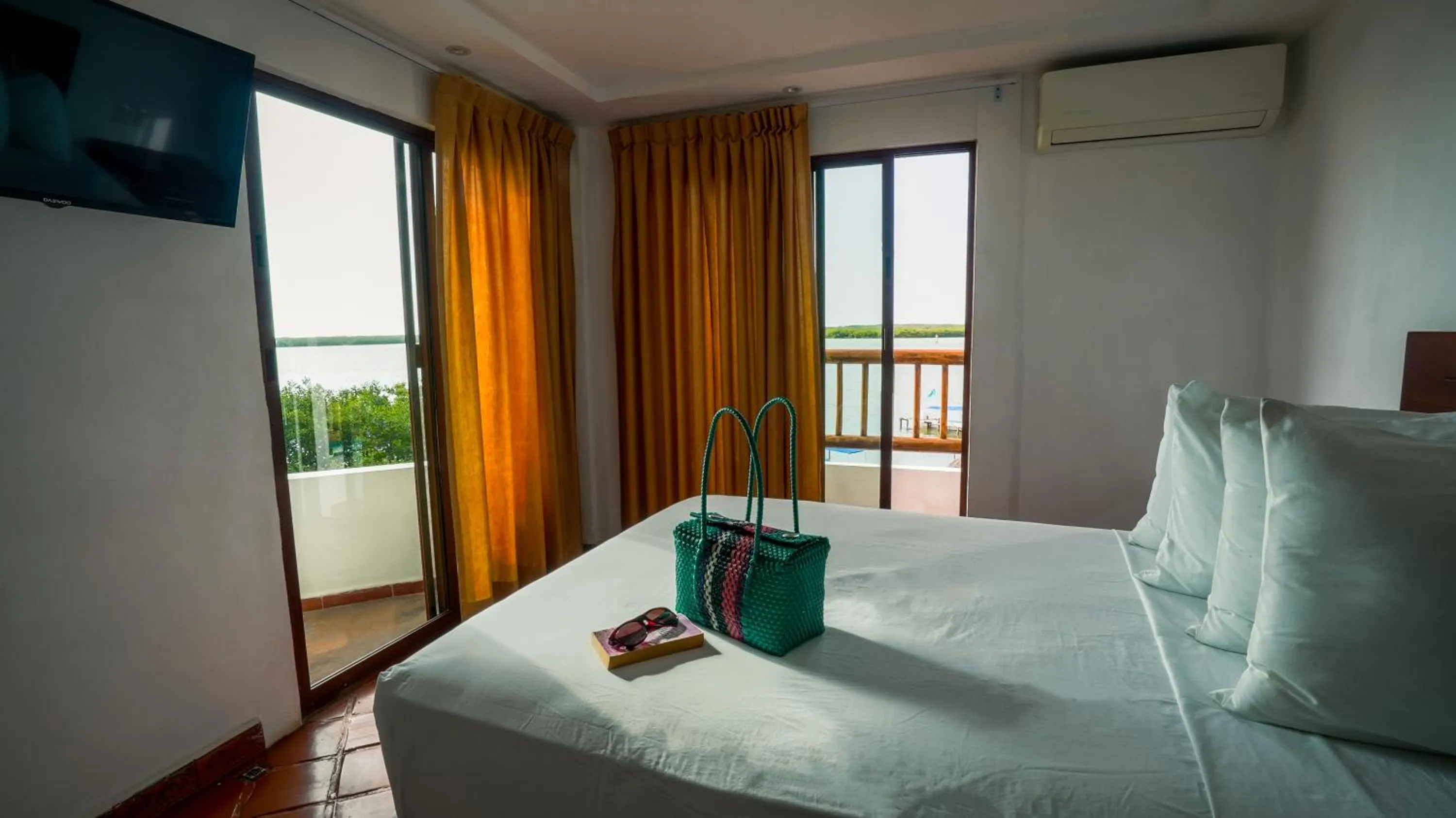 Bed in Hotel Rio Lagartos