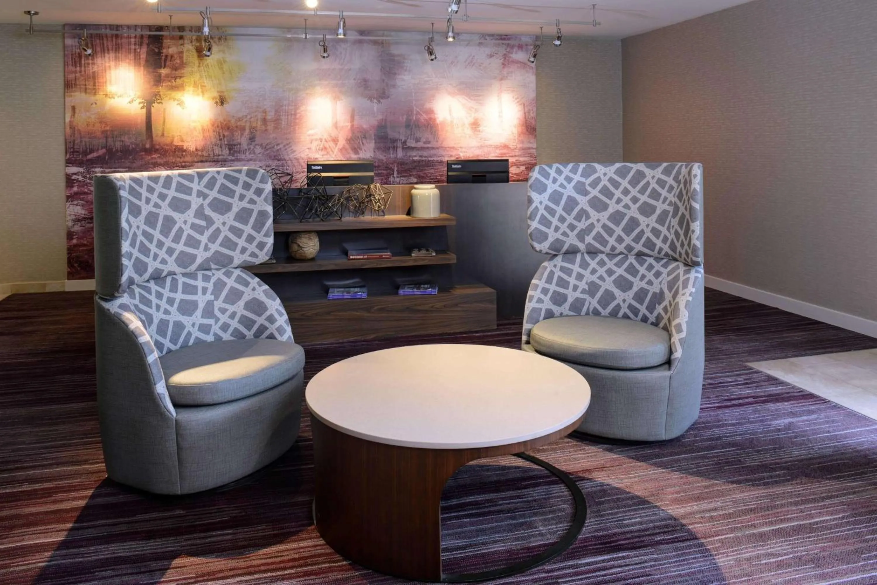 Lobby or reception in Sonesta Select Kansas City South Overland Park