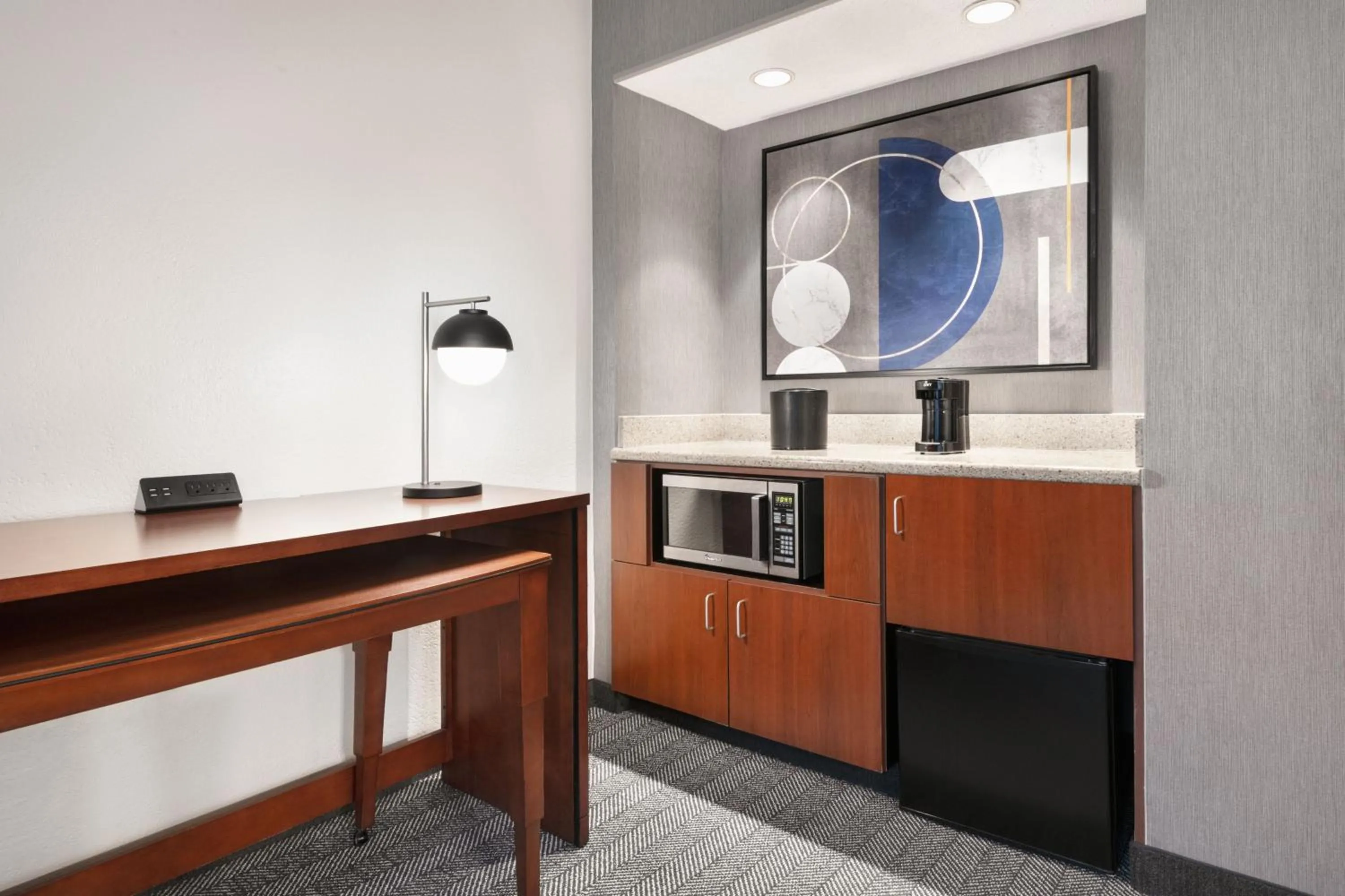 Lounge or bar in Courtyard by Marriott Memphis Airport