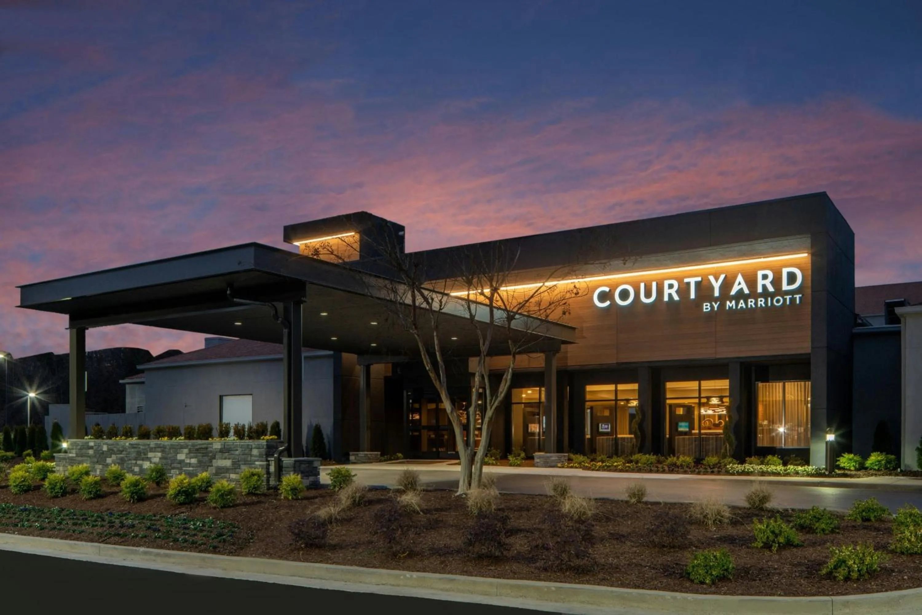 Property building in Courtyard by Marriott Memphis Airport