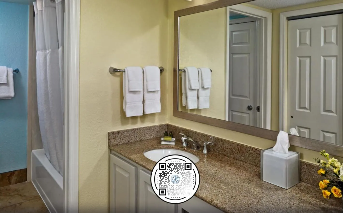 Bathroom in Sonesta Simply Suites Memphis East Poplar Pike