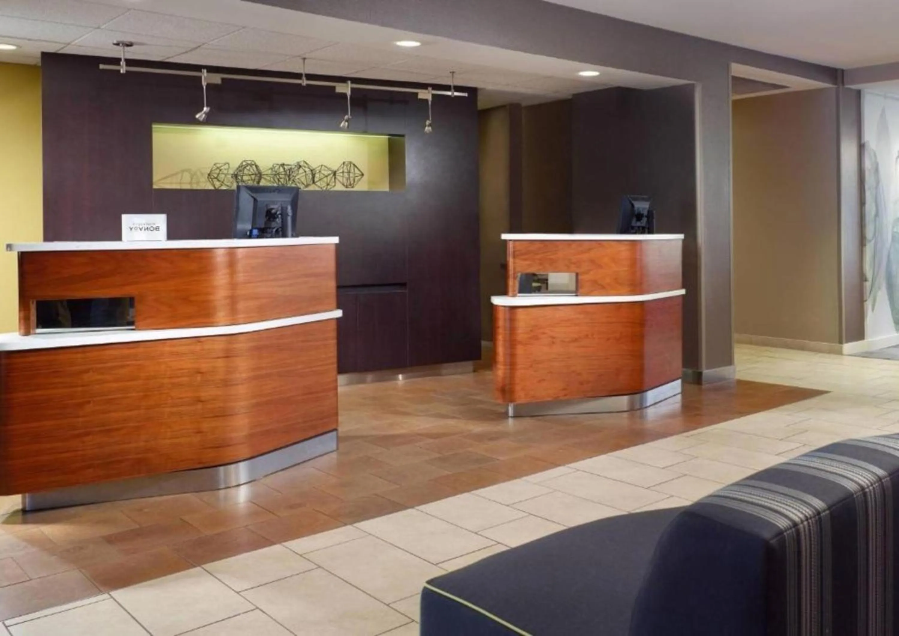 Lobby or reception in Courtyard by Marriott Macon