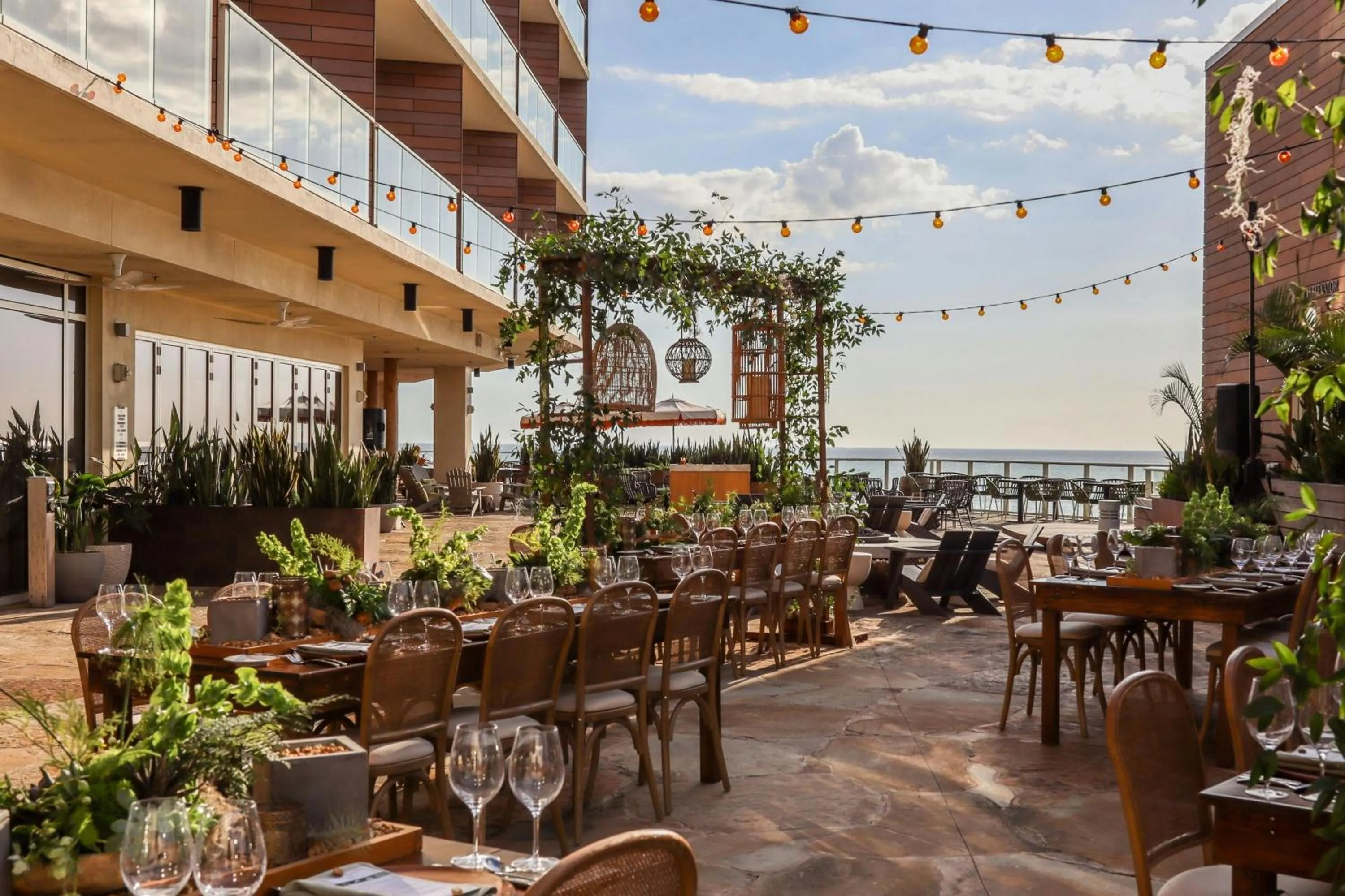 Lounge or bar in JW Marriott Marco Island Beach Resort