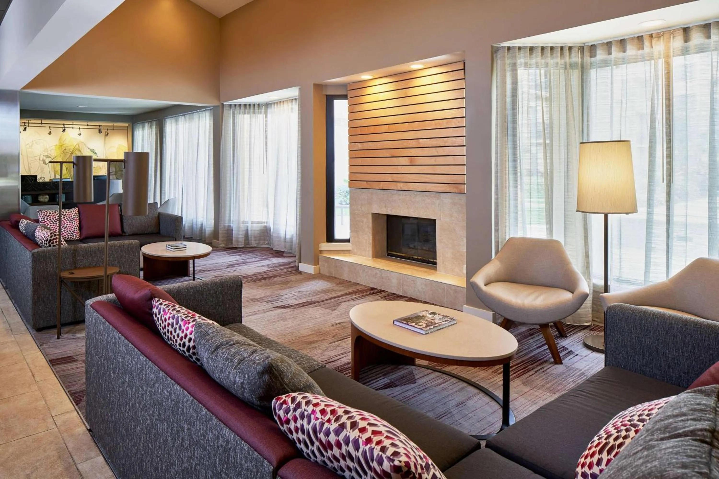 Lobby or reception in Sonesta Select Miami Lakes