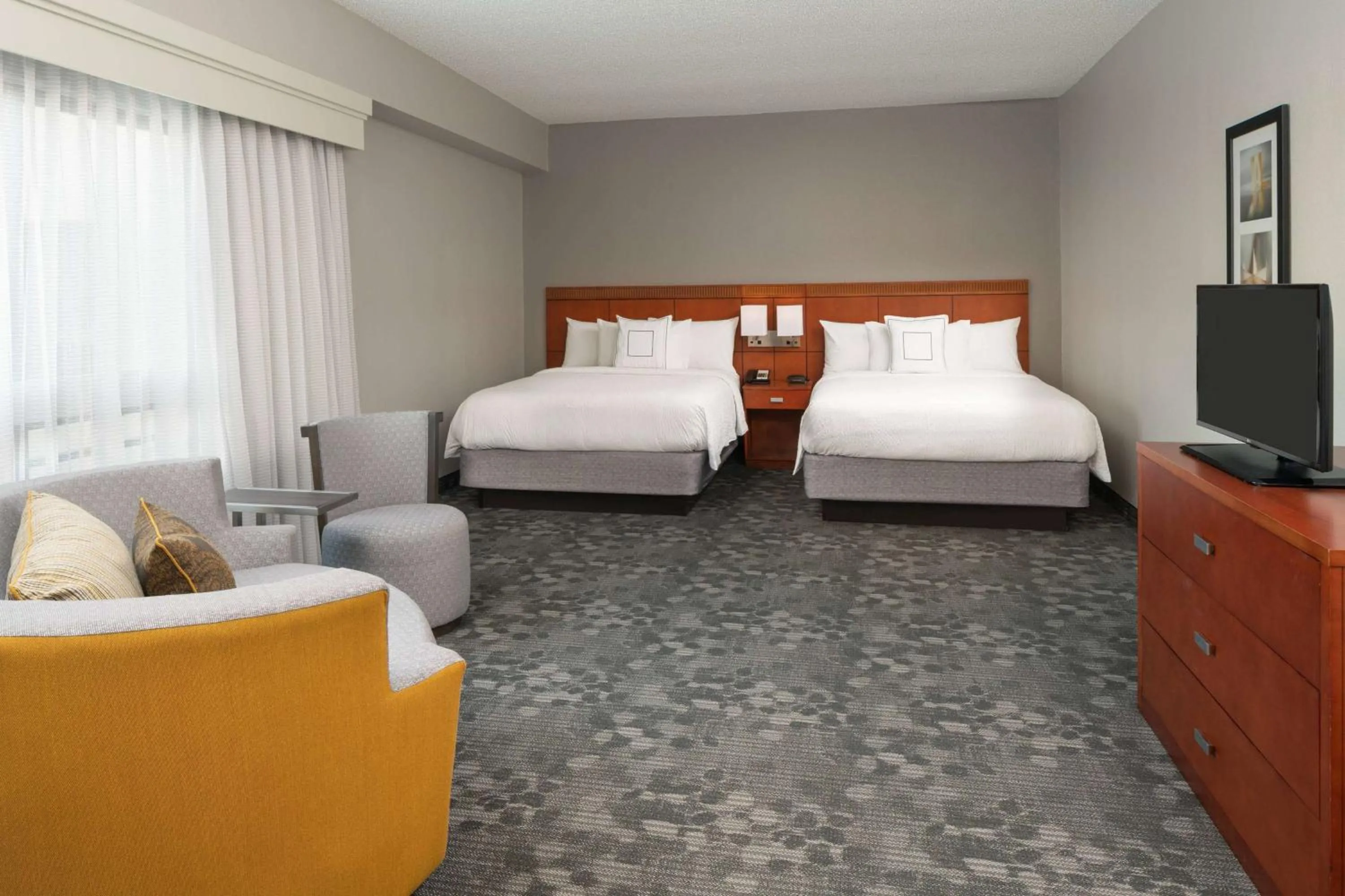 Photo of the whole room, Bed in Sonesta Select Miami Lakes