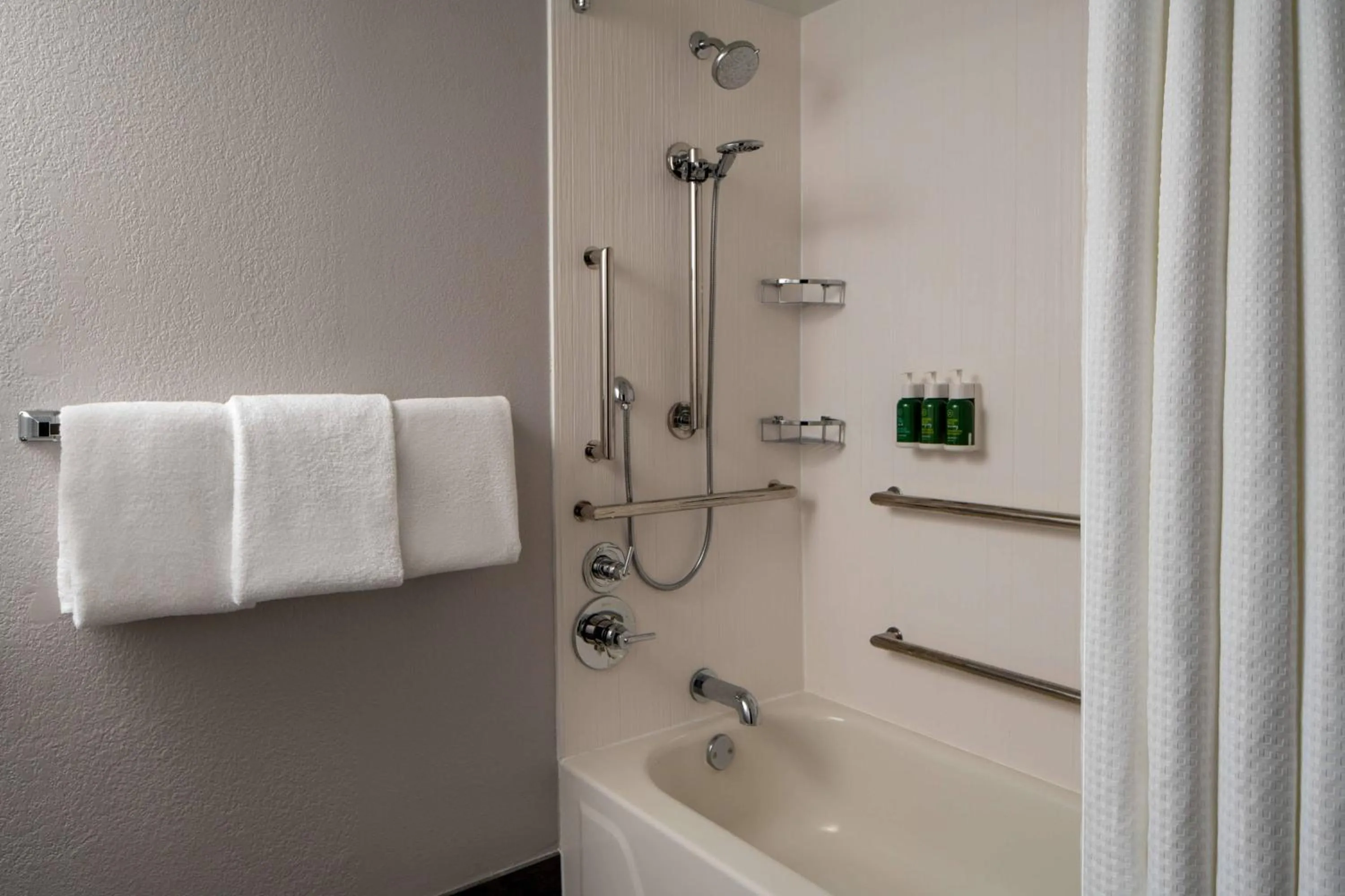 Bathroom in Courtyard by Marriott Covington / Mandeville
