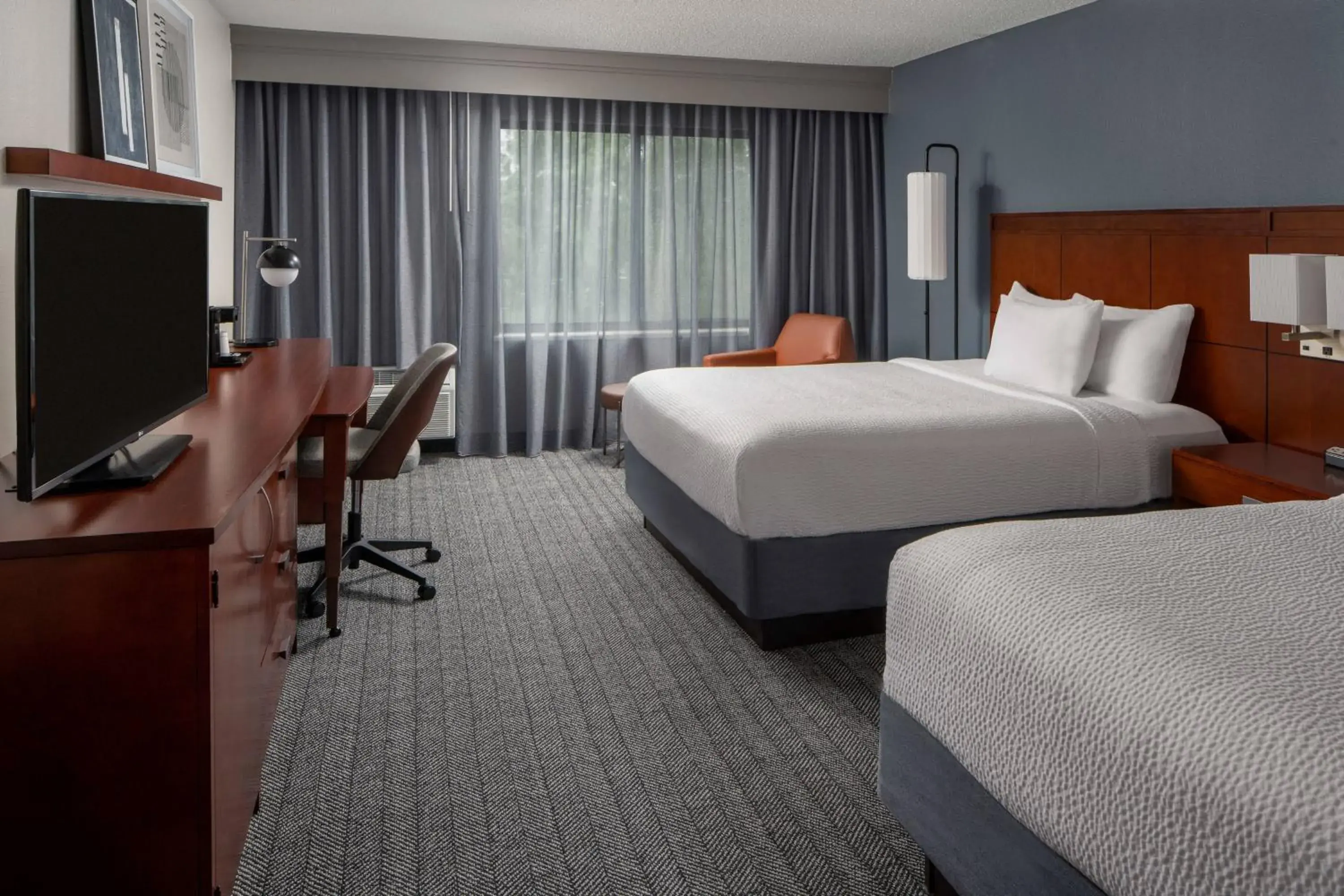 Queen Room with Two Queen Beds in Courtyard by Marriott Covington / Mandeville Queen Room with Two Queen Beds in Courtyard by Marriott Covington / Mandeville