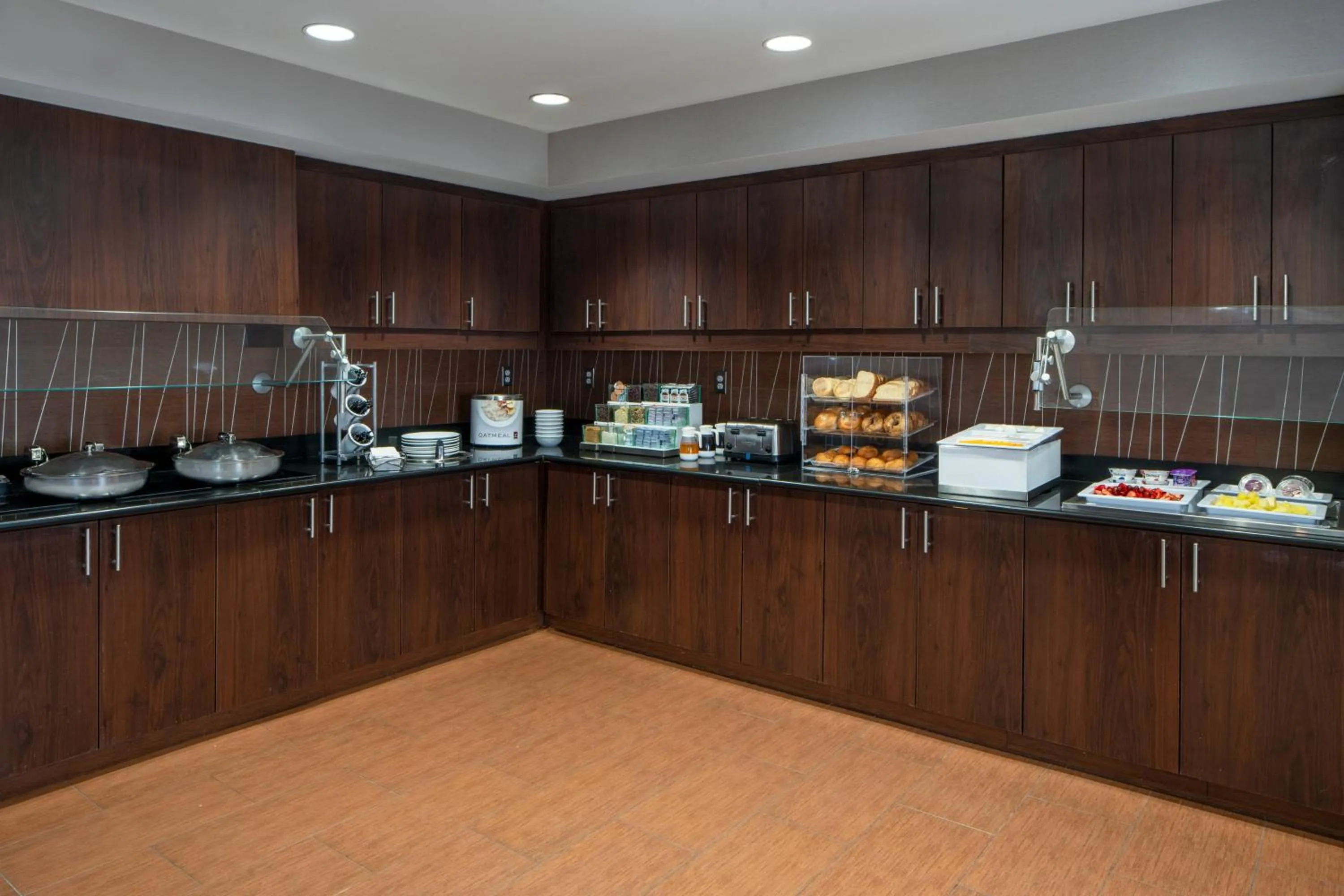 Breakfast in Residence Inn by Marriott Covington Northshore