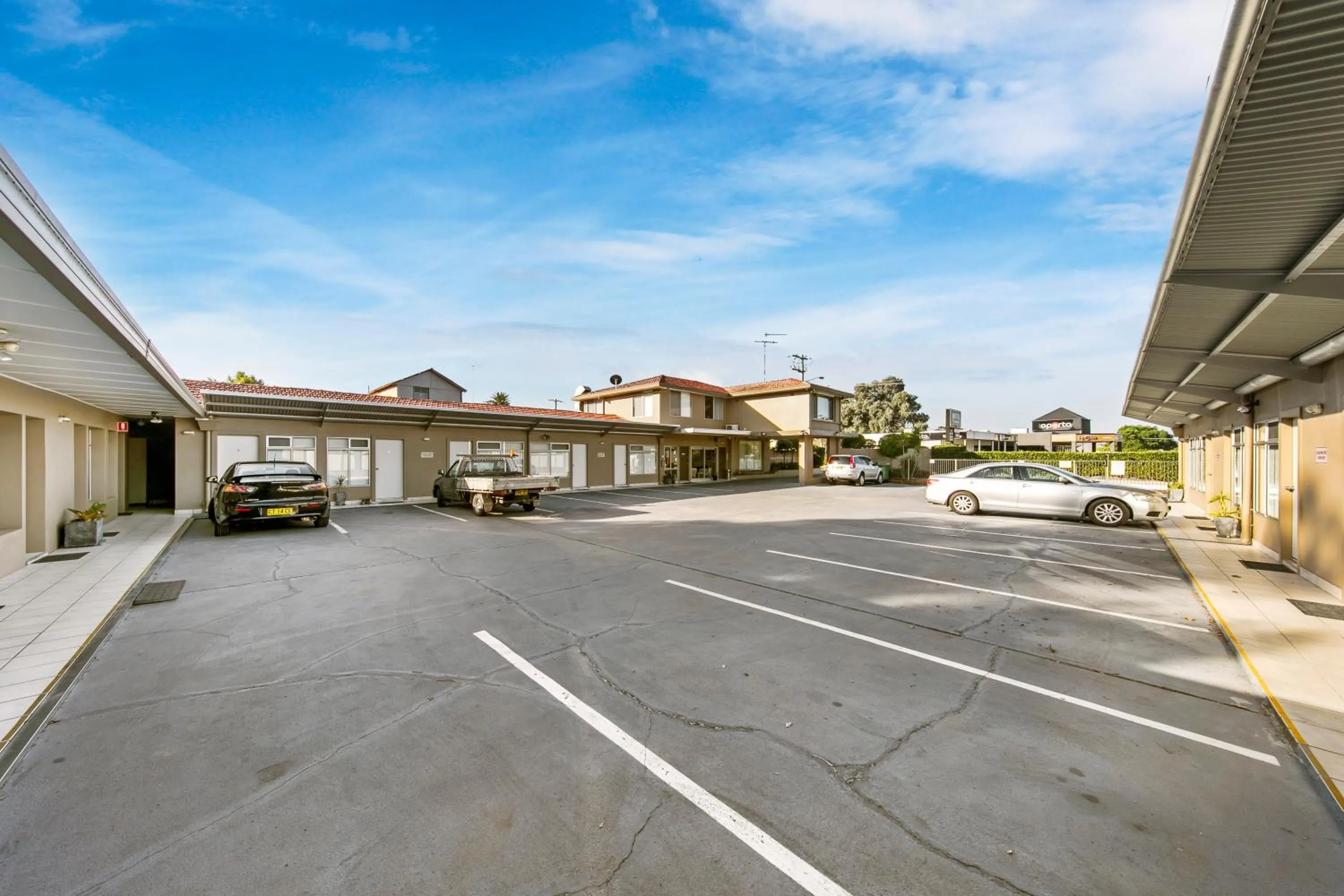 Property building in Cessnock Motel