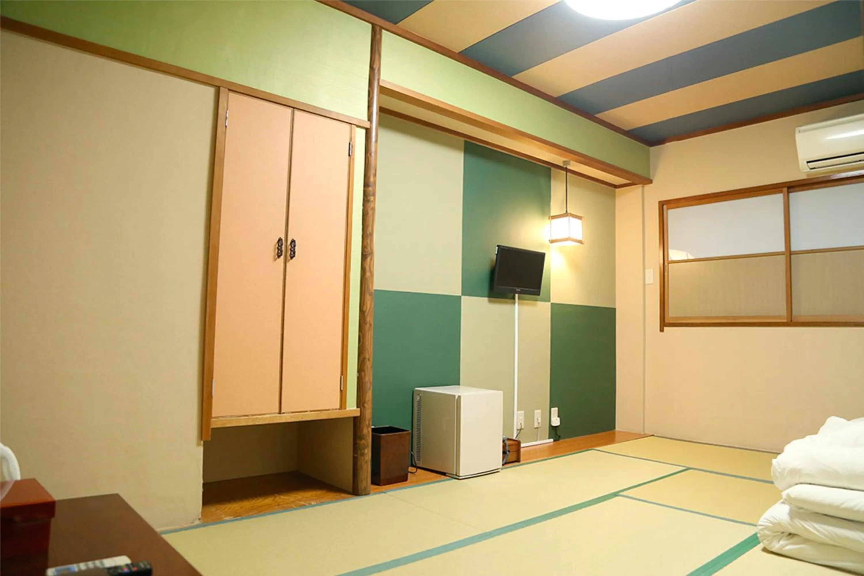 Photo of the whole room, Bed in Tokyo Ueno New Izu Hotel