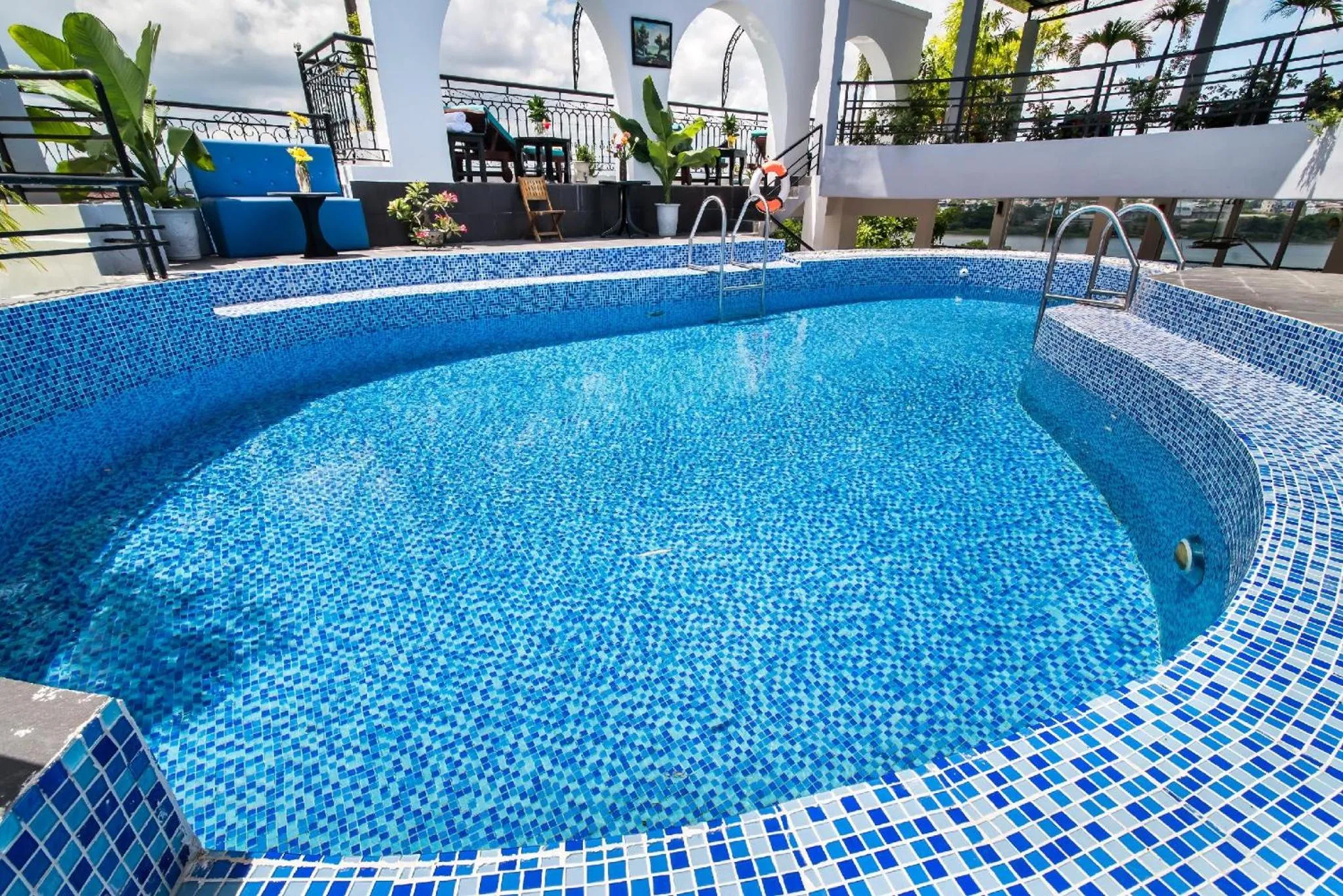Swimming pool in The Sunriver Boutique Hotel Hue