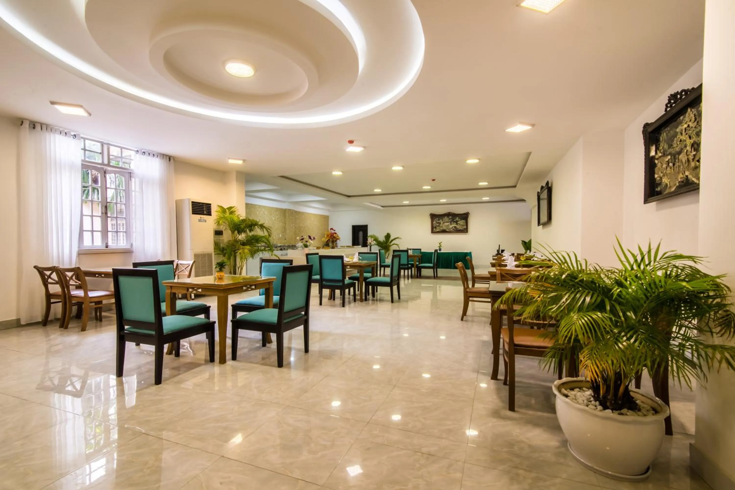 Restaurant/places to eat in The Sunriver Boutique Hotel Hue