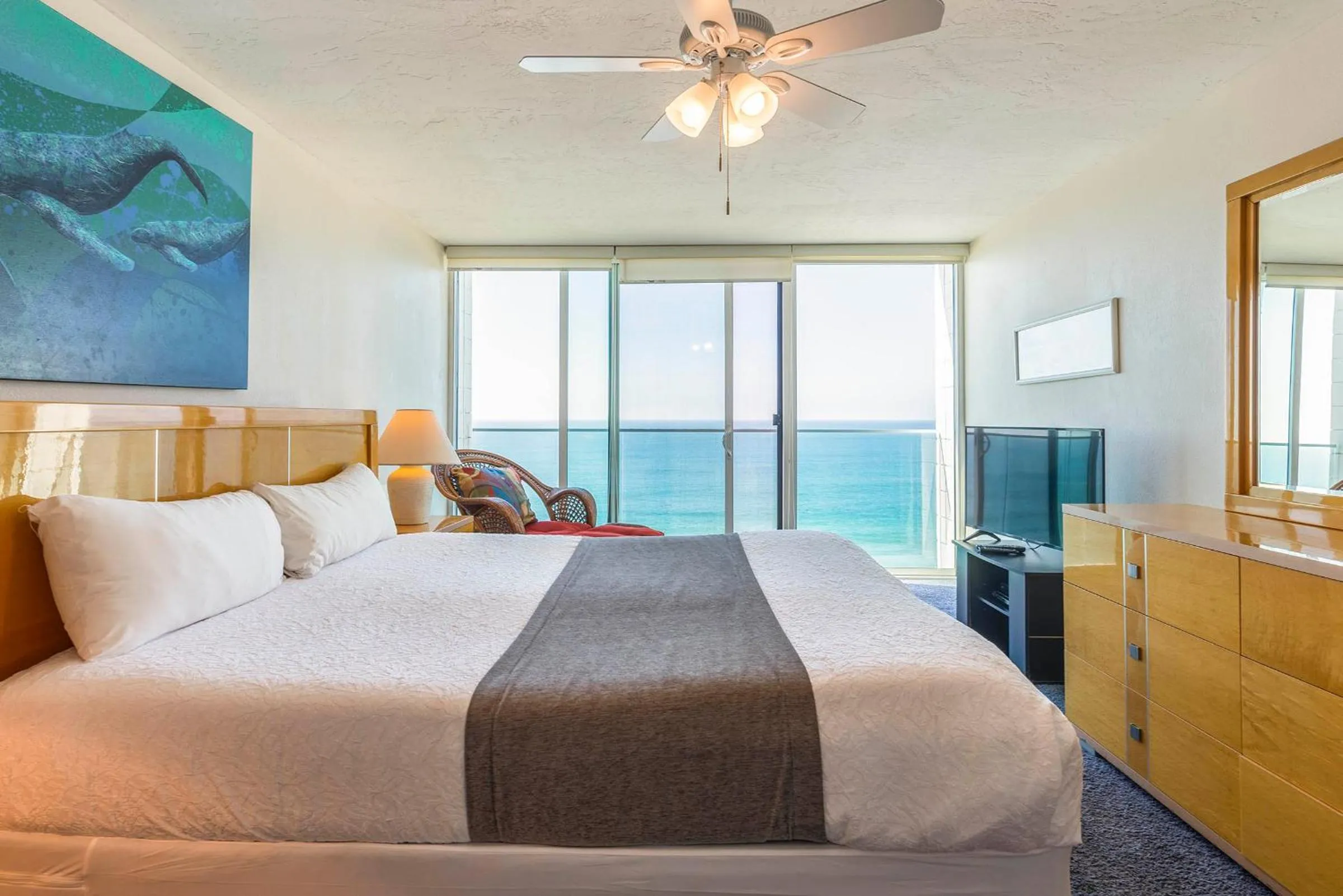 Bedroom, Bed in Capri by the Sea by All Seasons Resort Lodging