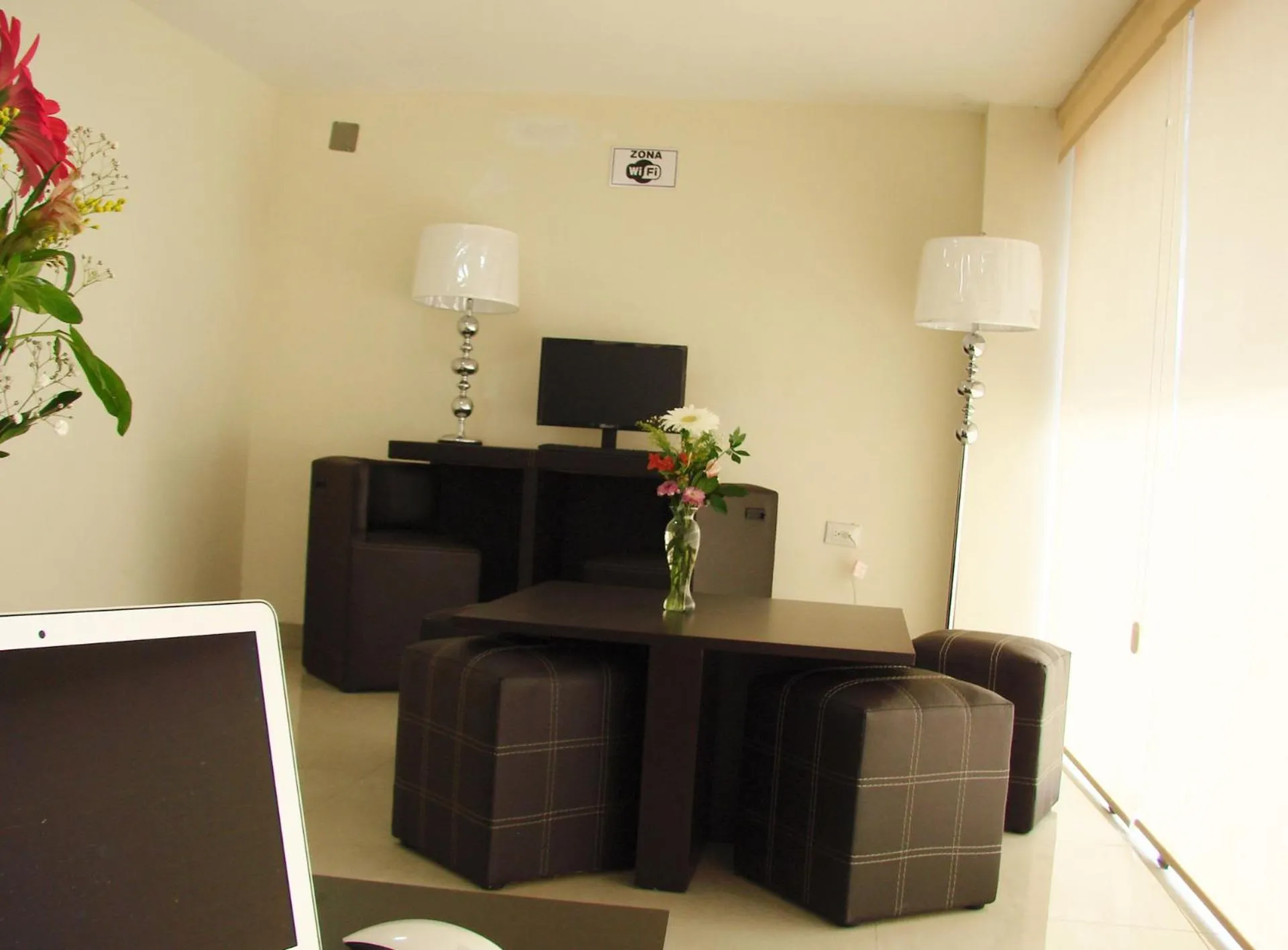 Seating area in Hotel Inn Plaza del Ángel Chihuahua