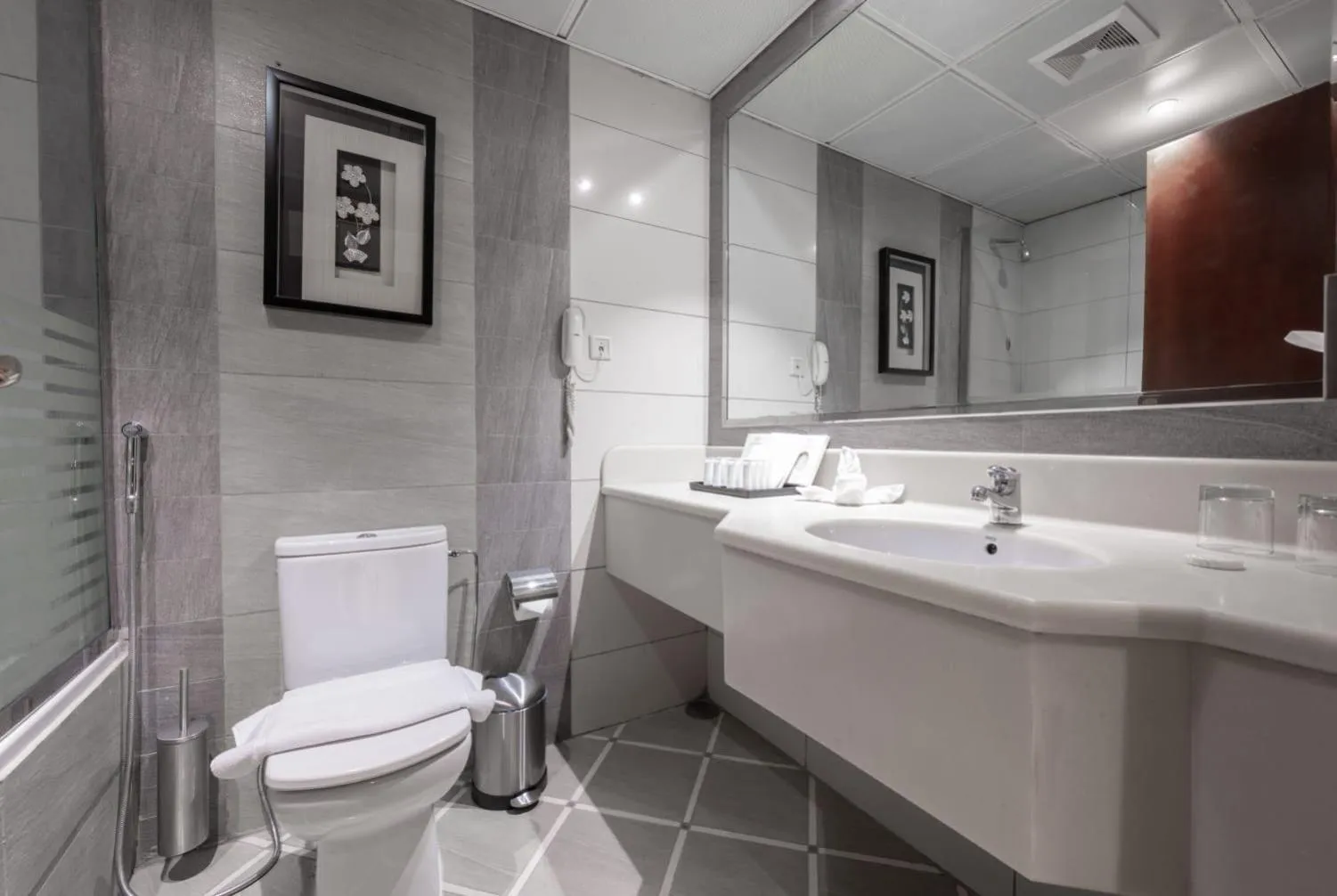 Bathroom in Shaza Regency Plaza Al Madinah