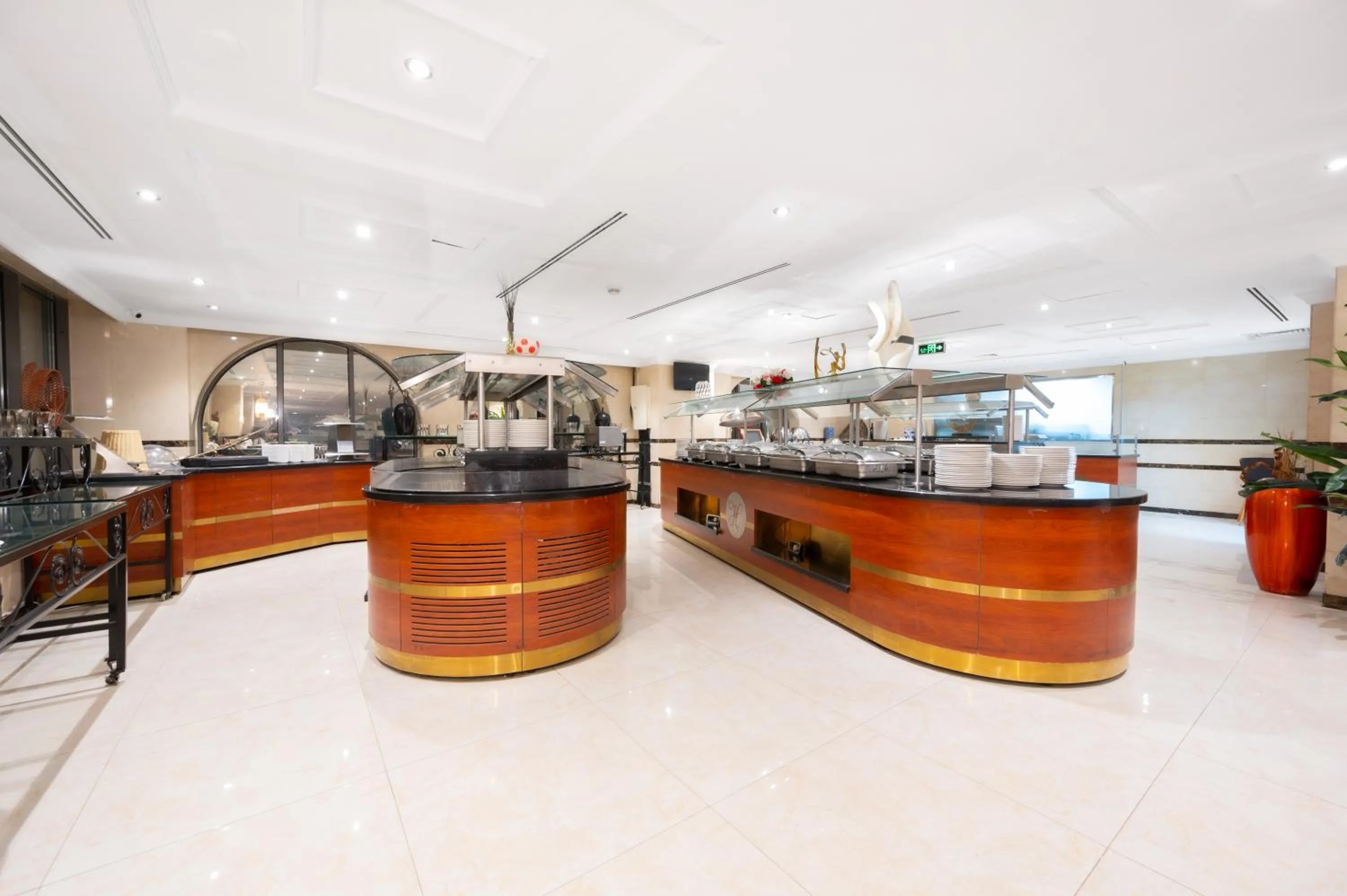 Restaurant/places to eat in Shaza Regency Plaza Al Madinah