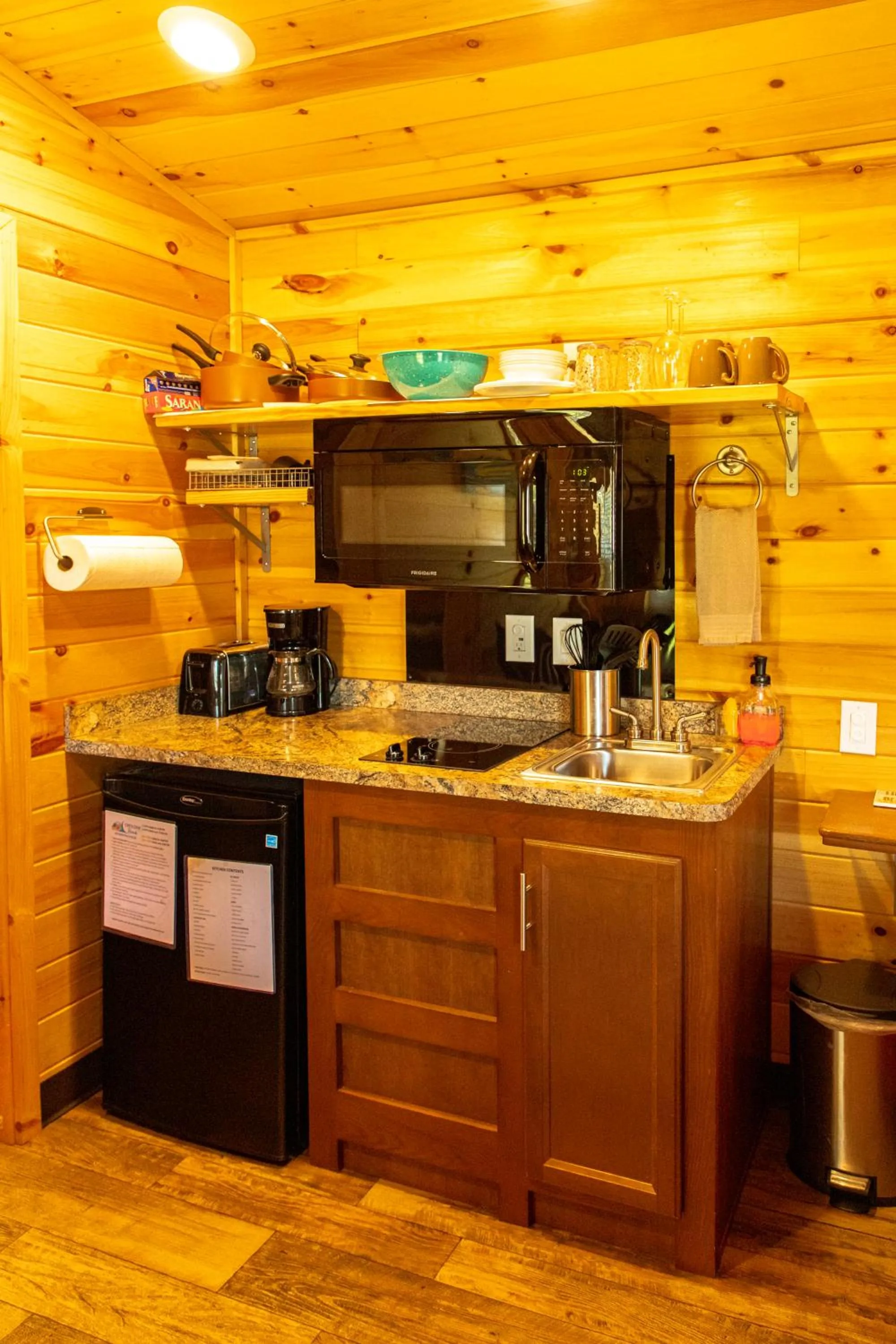 Kitchen or kitchenette in Crescent Beach and RV Park