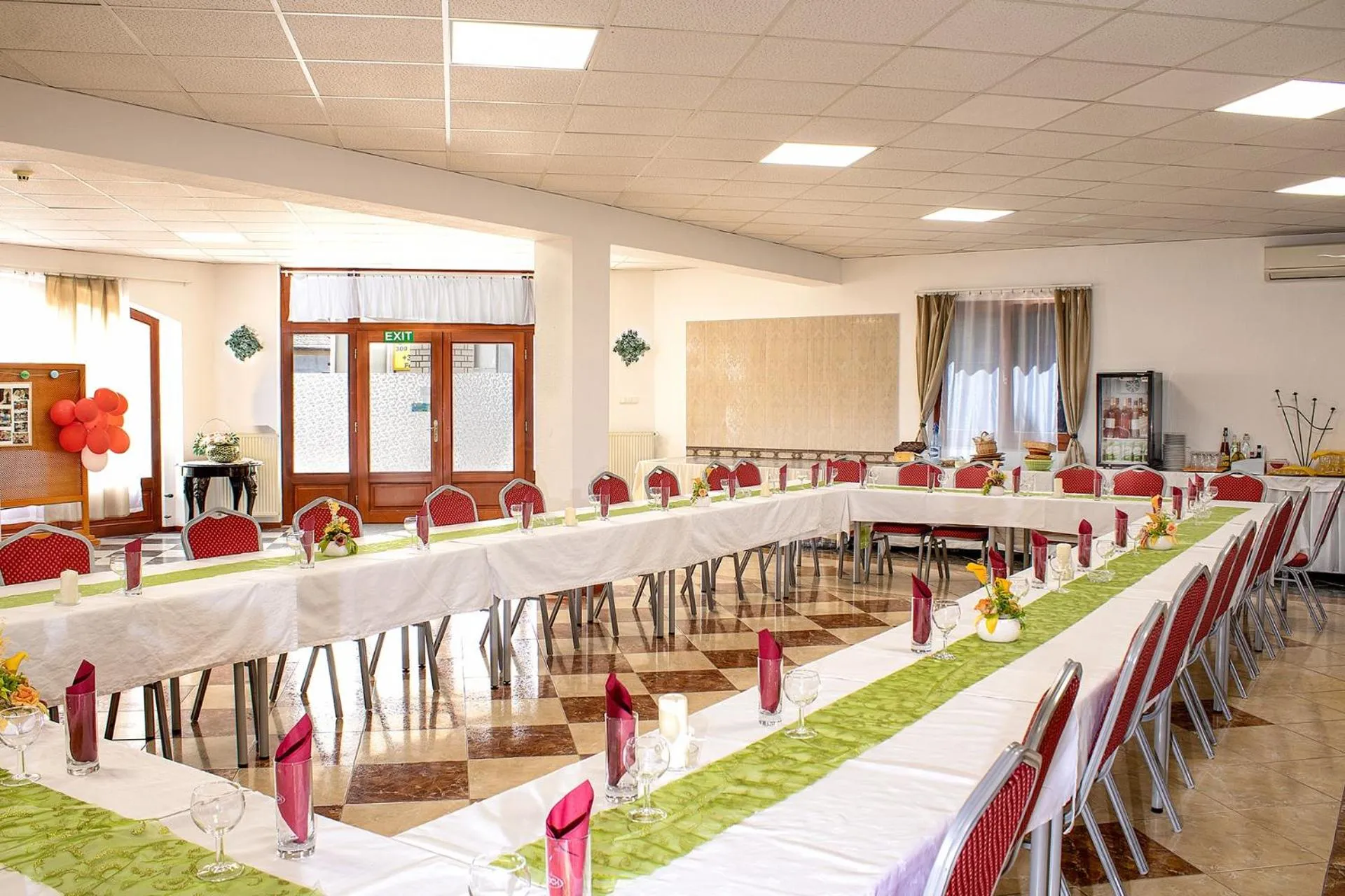 Banquet/Function facilities in Le Rose Suites & Park Hotel