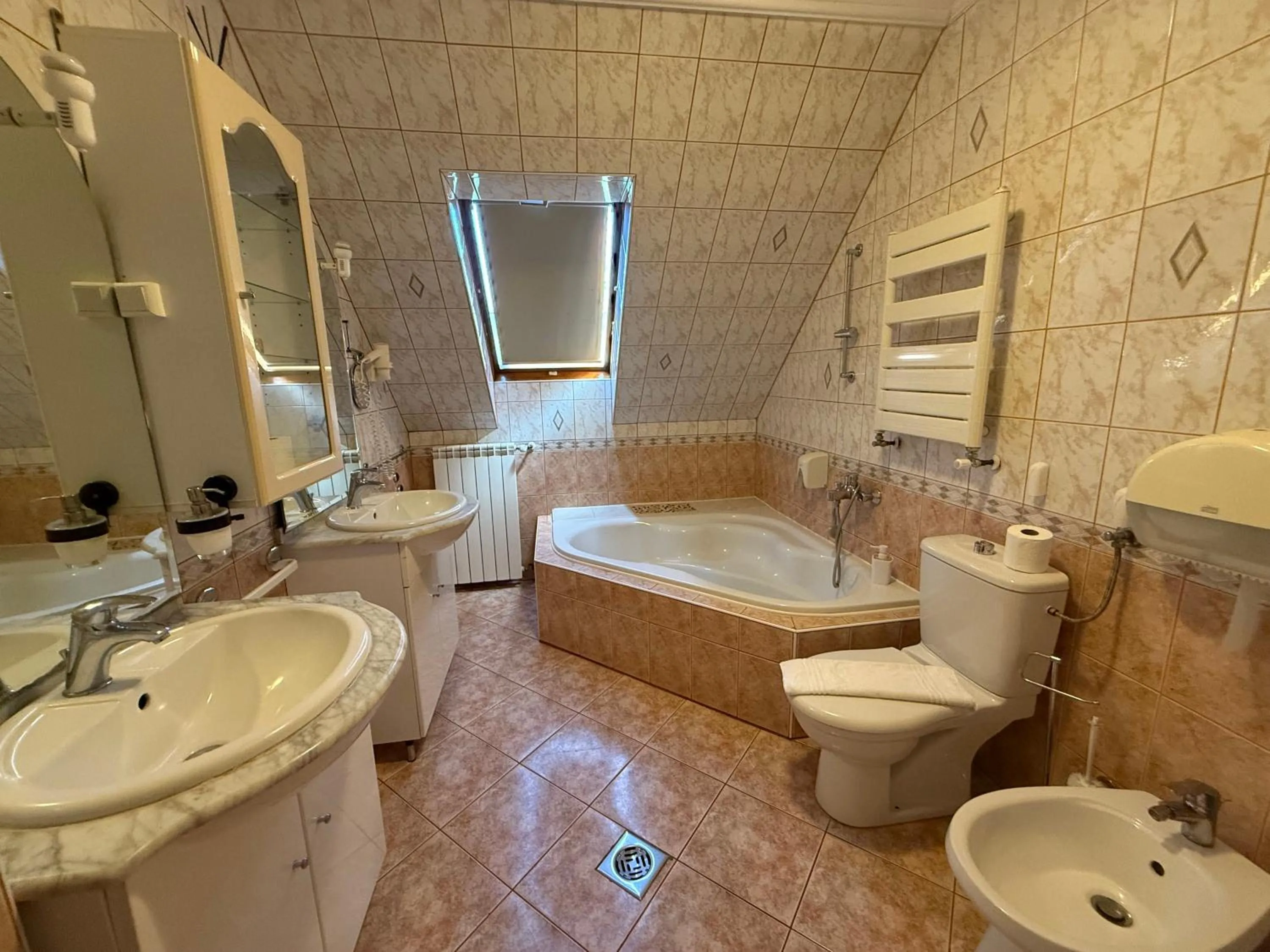 Le Rose Suites & Park Hotel