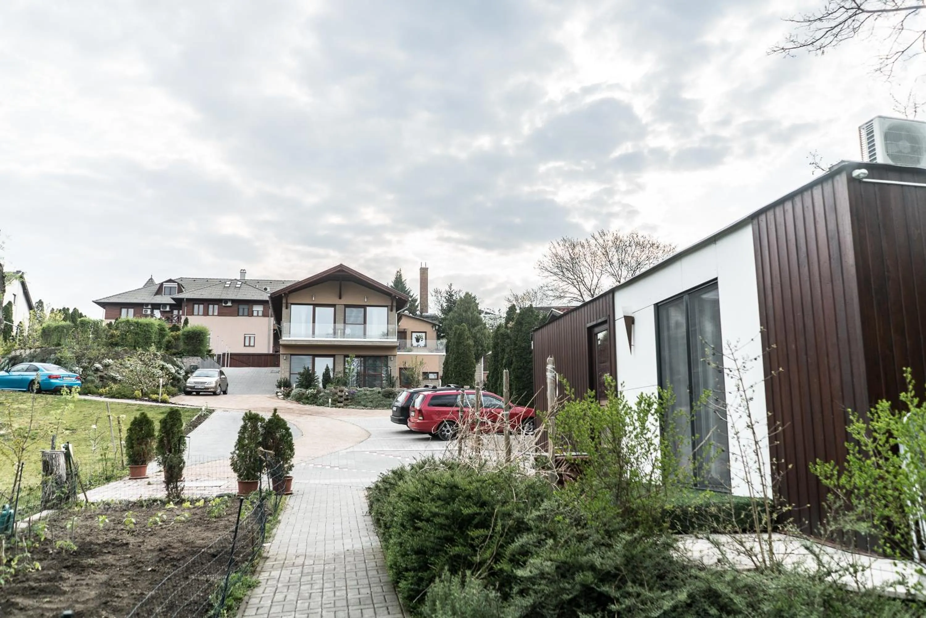 Property building in Le Rose Suites & Park Hotel