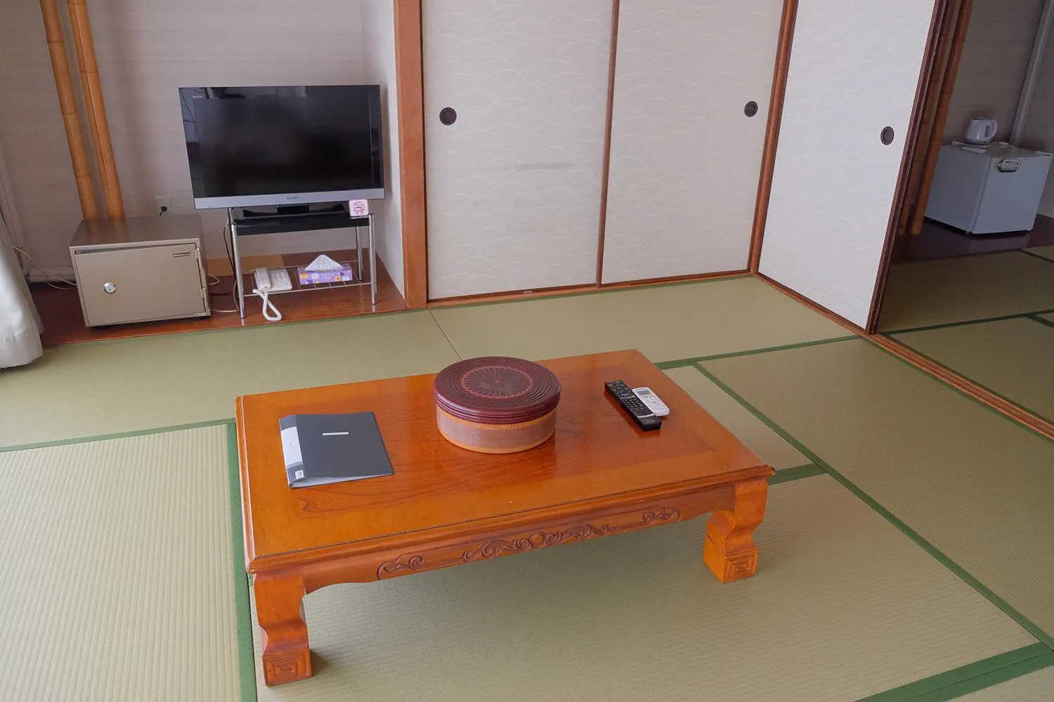 Photo of the whole room in Hotel Sunset Susami