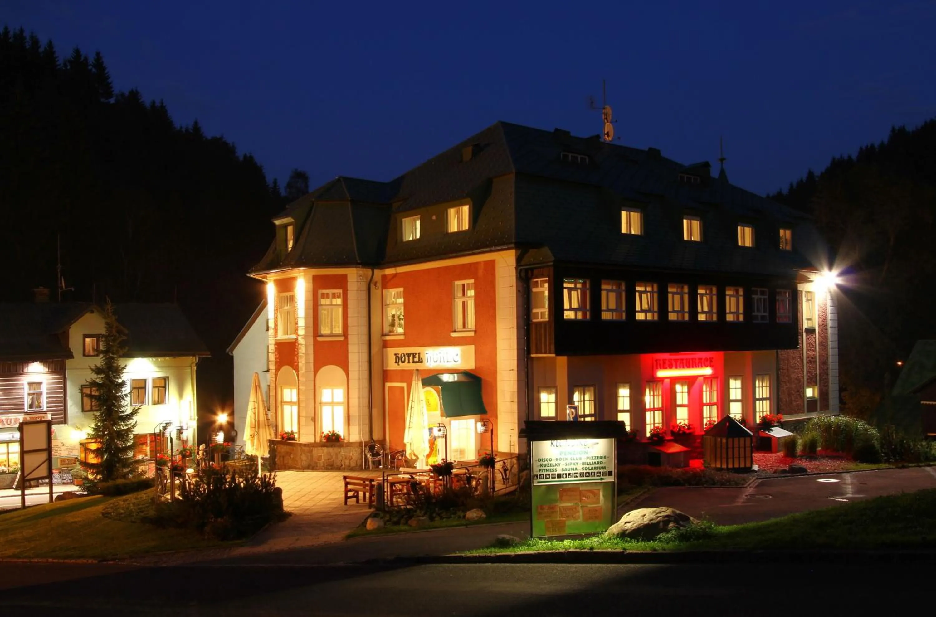 Facade/entrance in Hotel Hořec