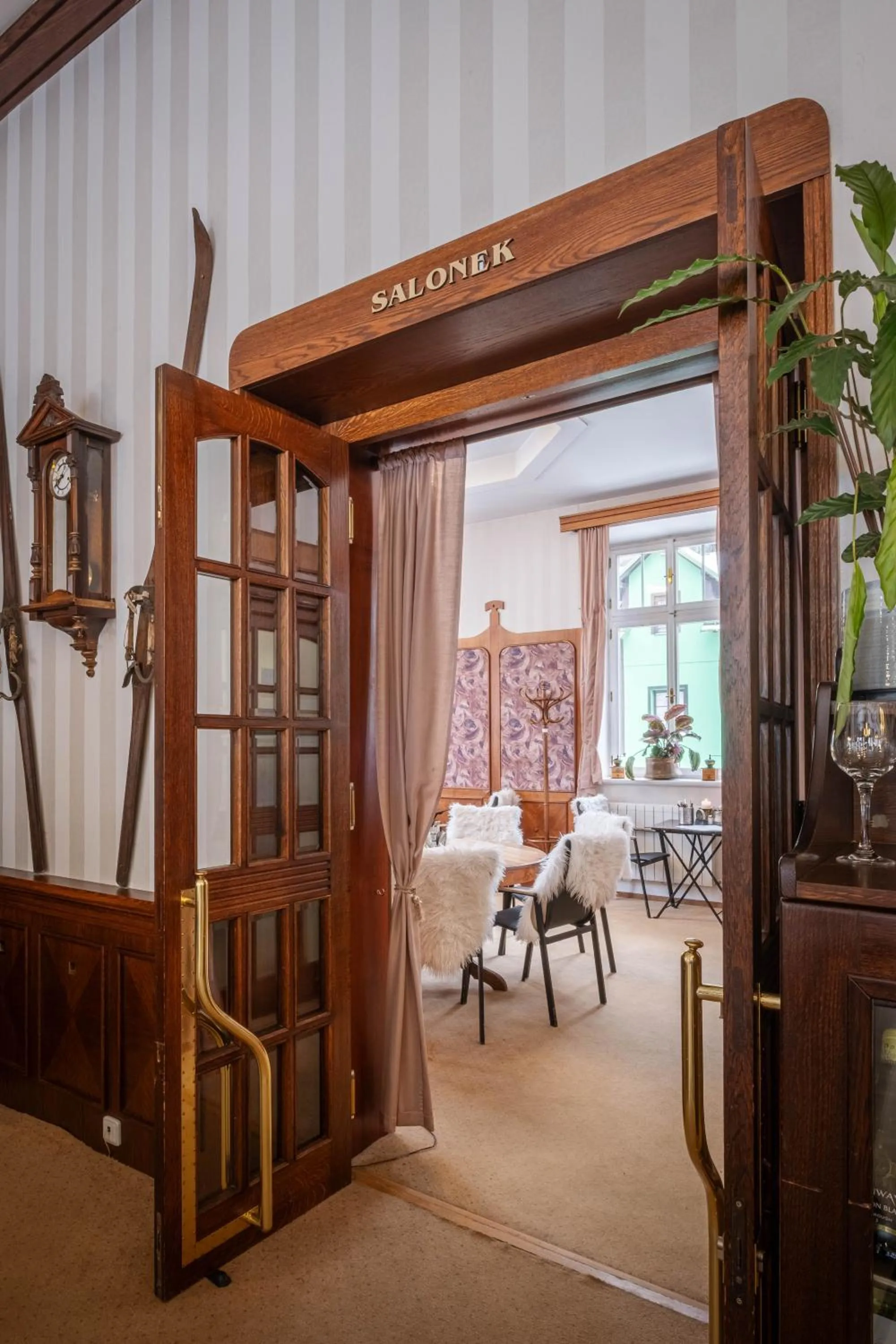 Restaurant/places to eat, Bed in Hotel Hořec