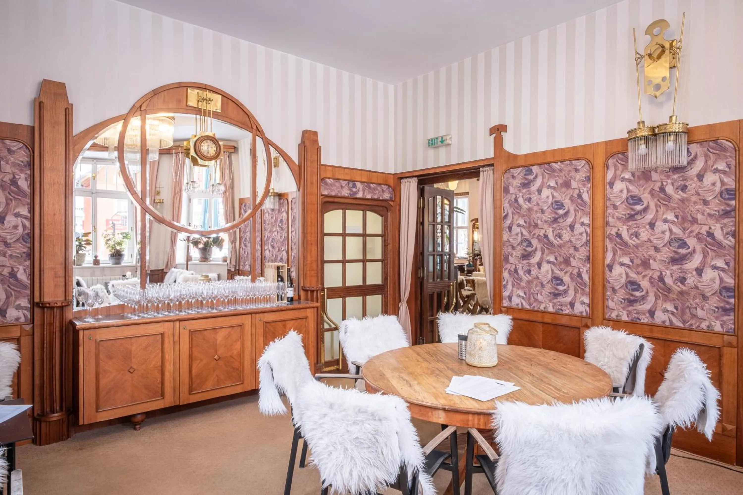 Restaurant/places to eat in Hotel Hořec