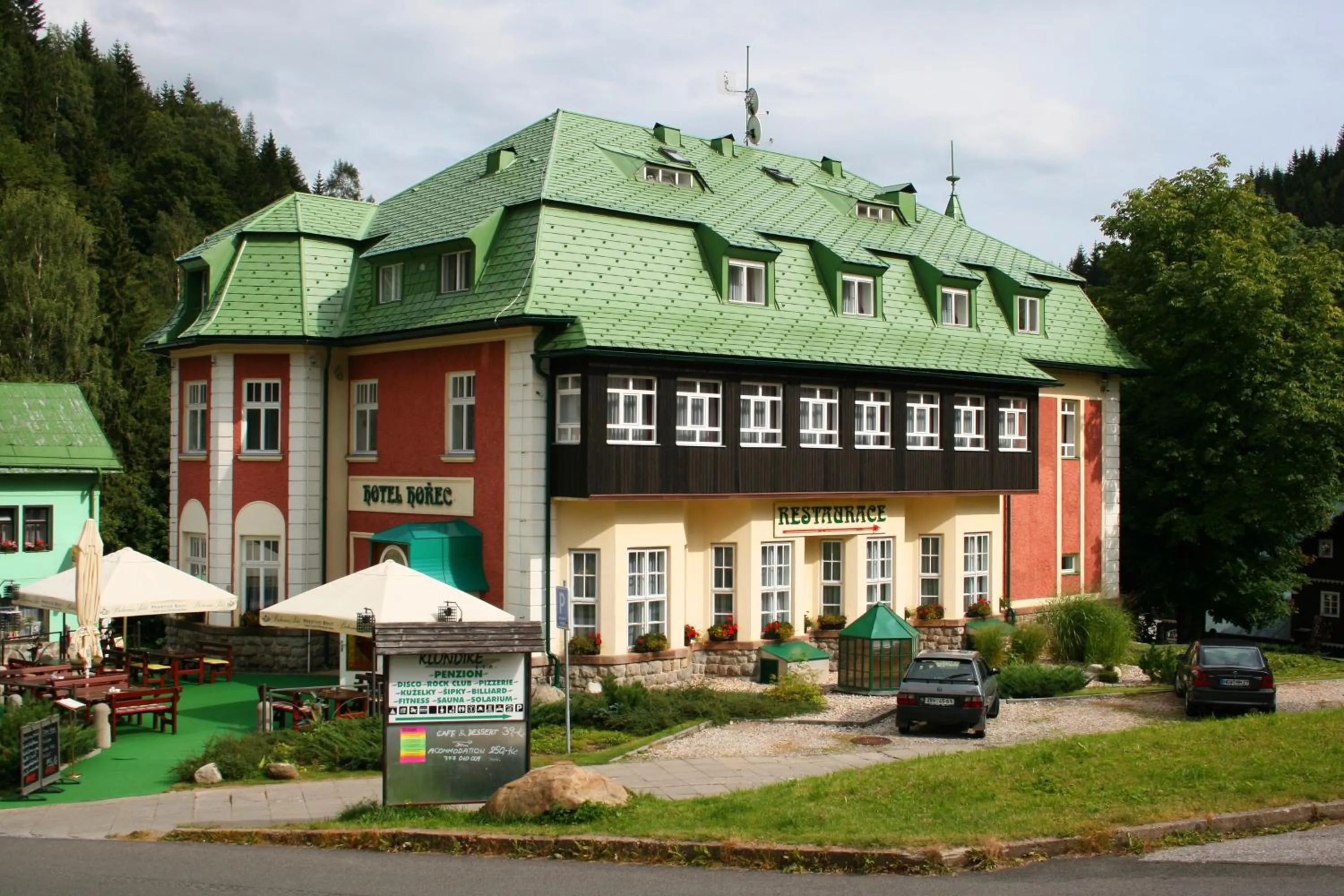 Property building in Hotel Hořec