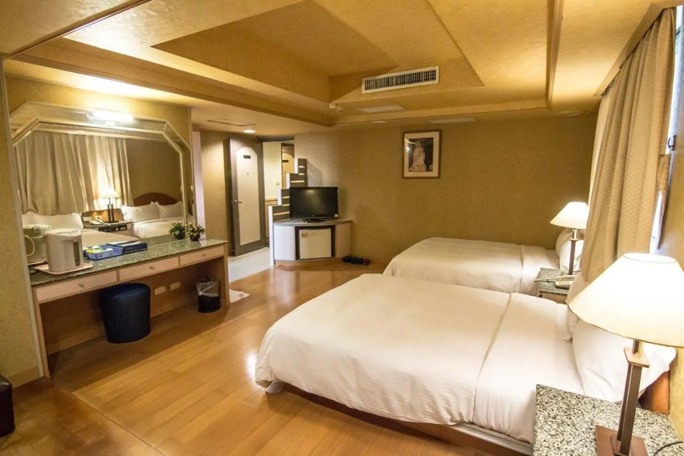 Bed in Katherine Plaza Hotel