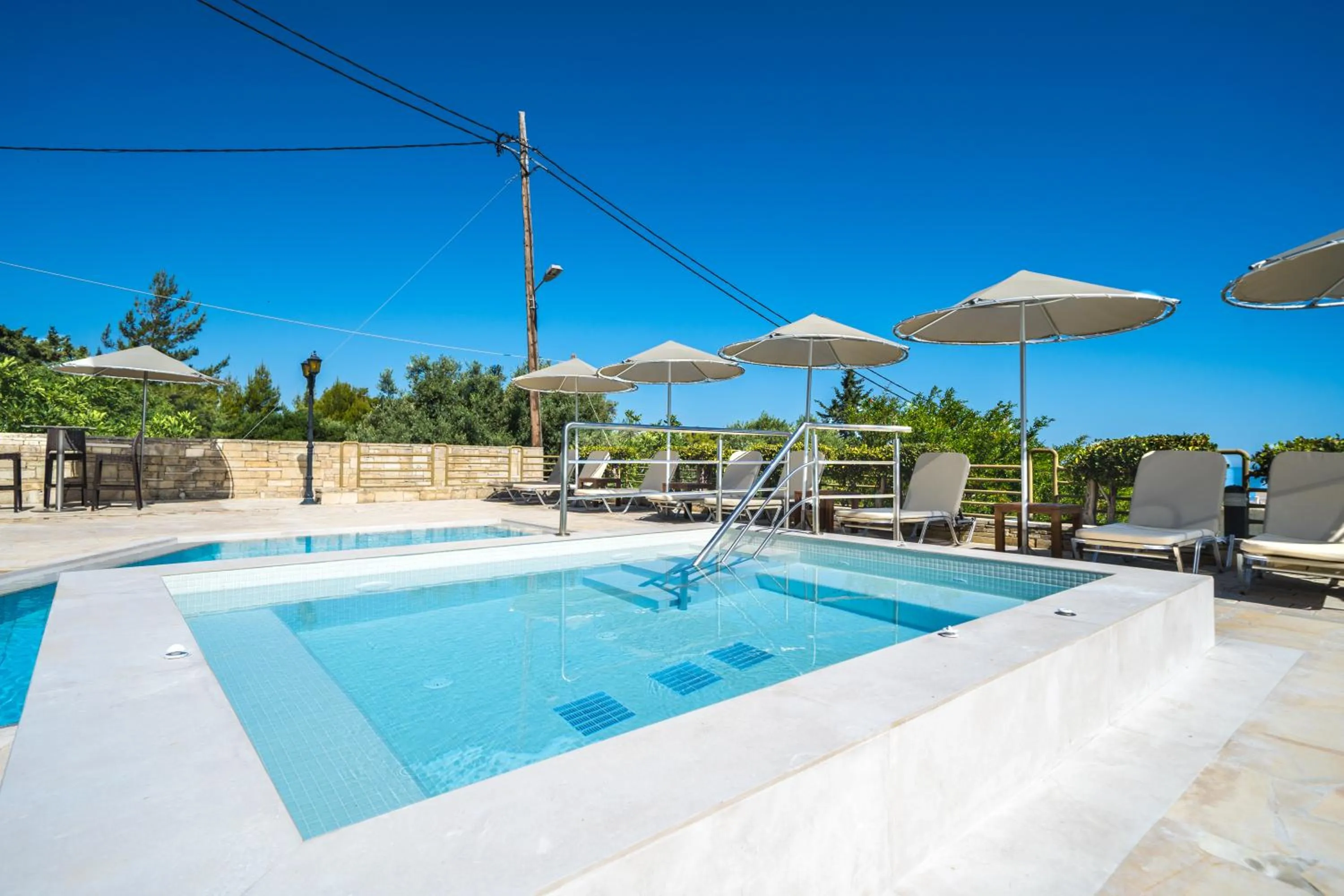 Pool view in Forest Park Hotel