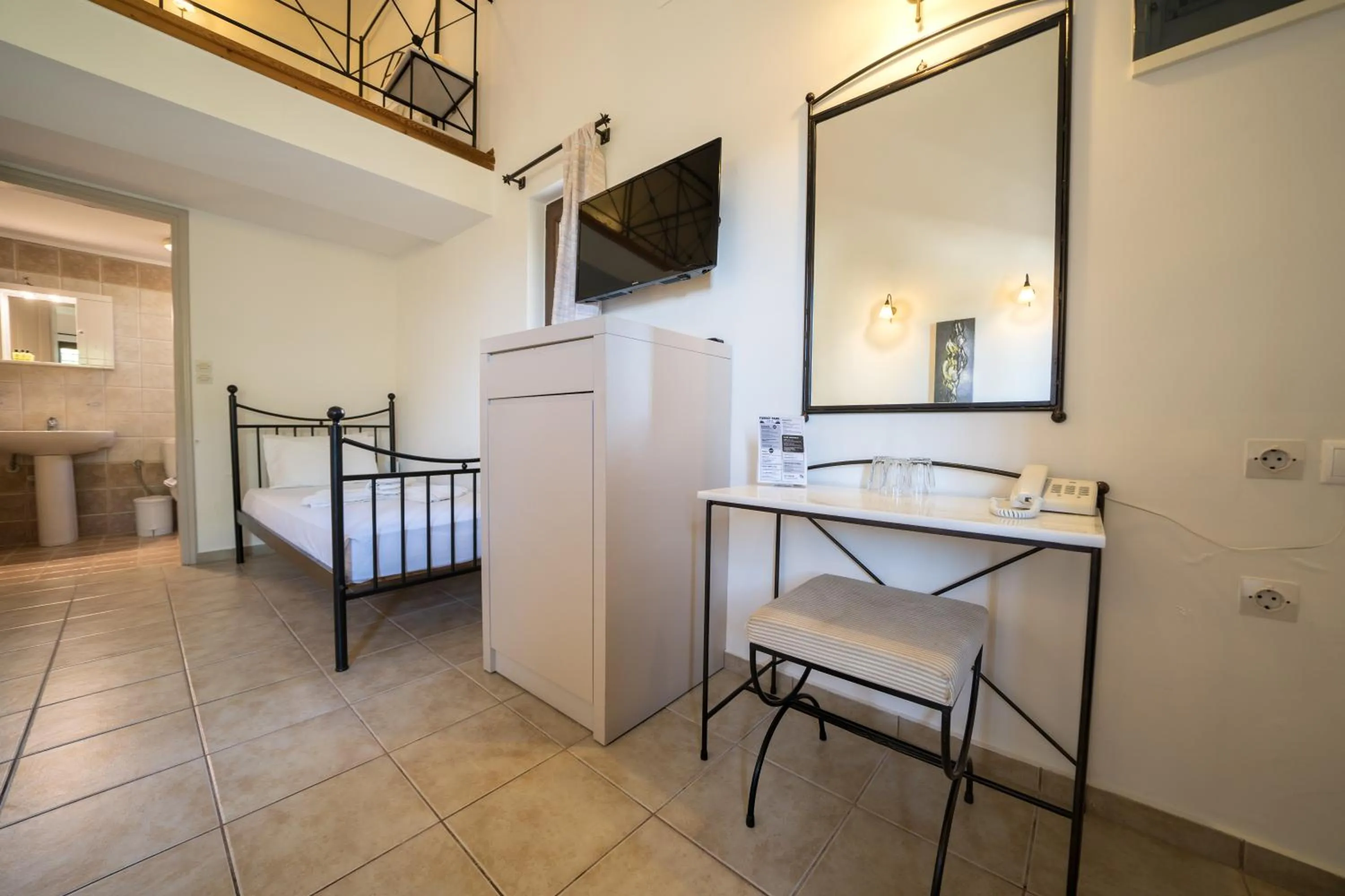 Decorative detail, Bed in Forest Park Hotel