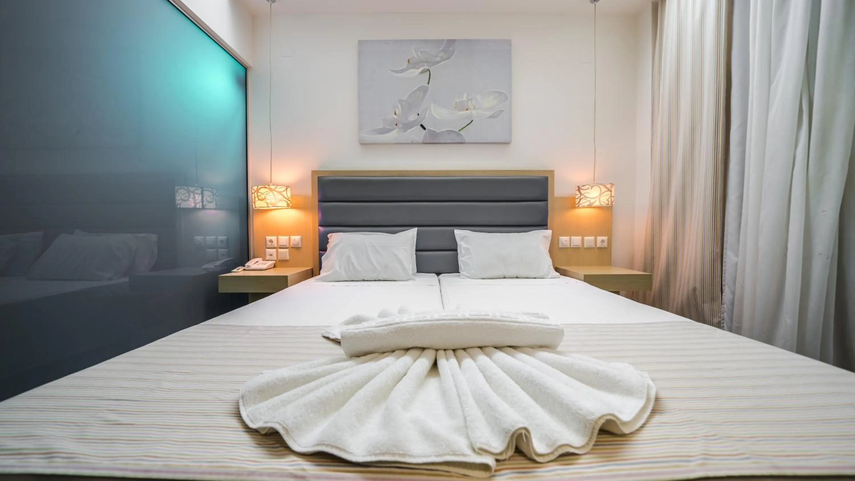 Bed in Forest Park Hotel