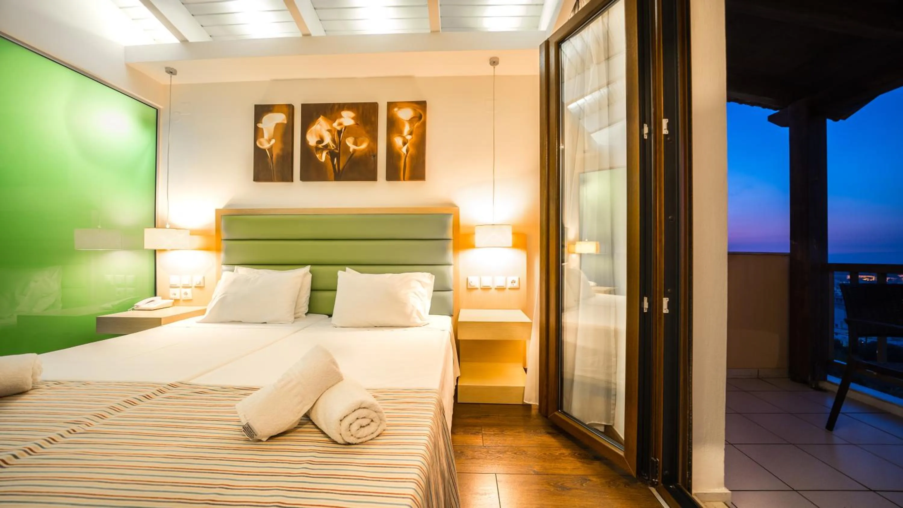 Bed in Forest Park Hotel