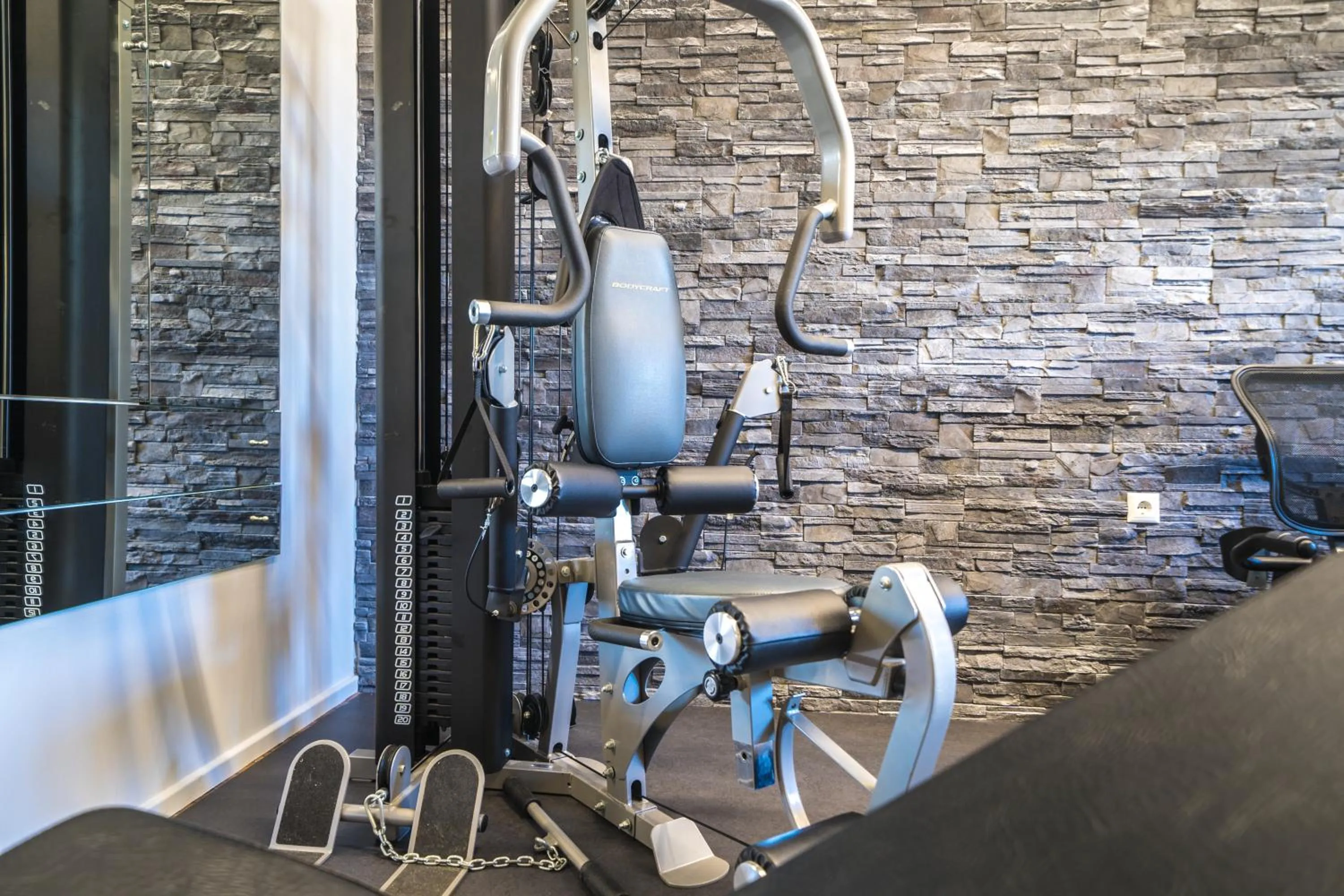 Decorative detail in Forest Park Hotel