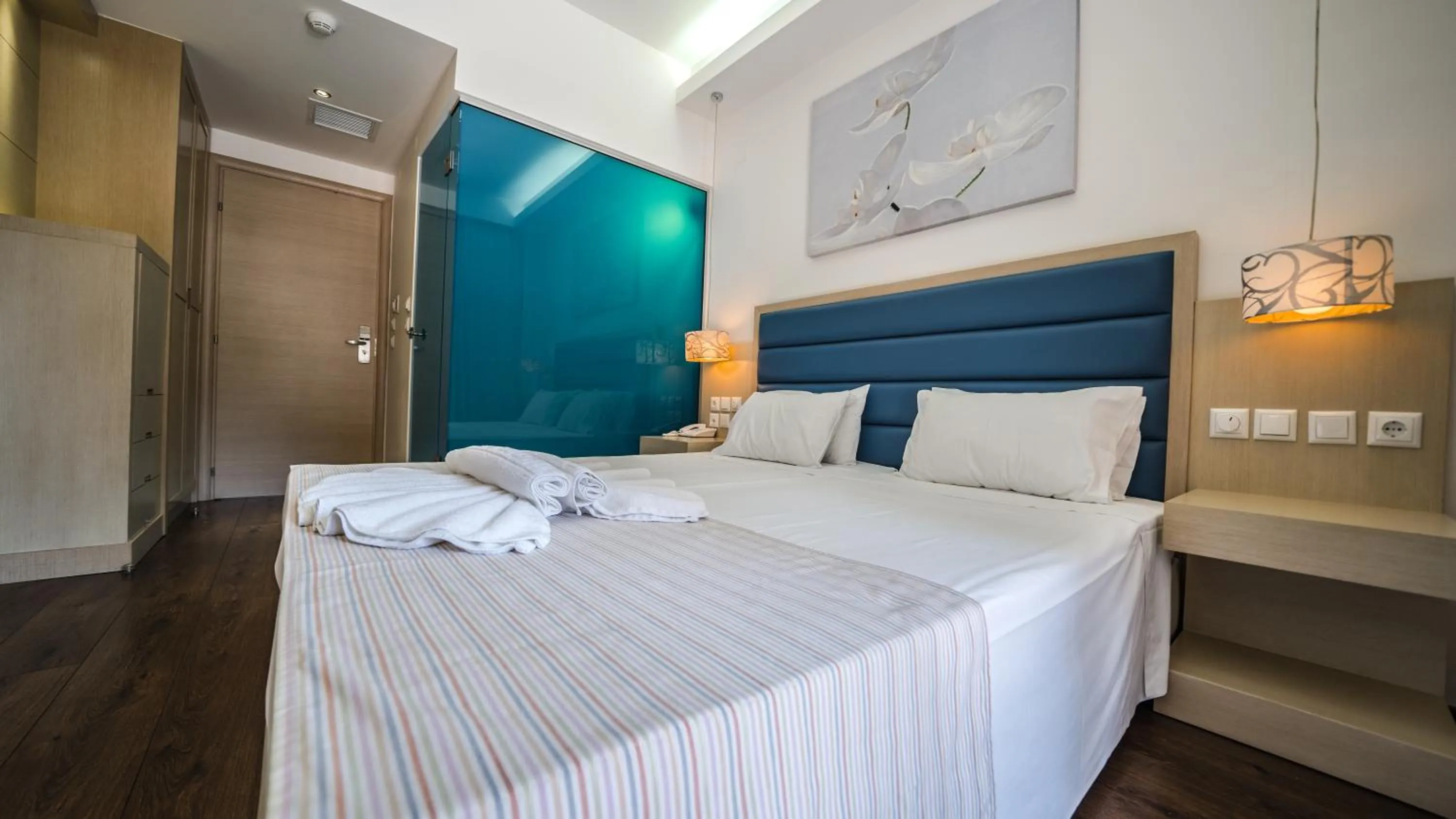 Bed in Forest Park Hotel