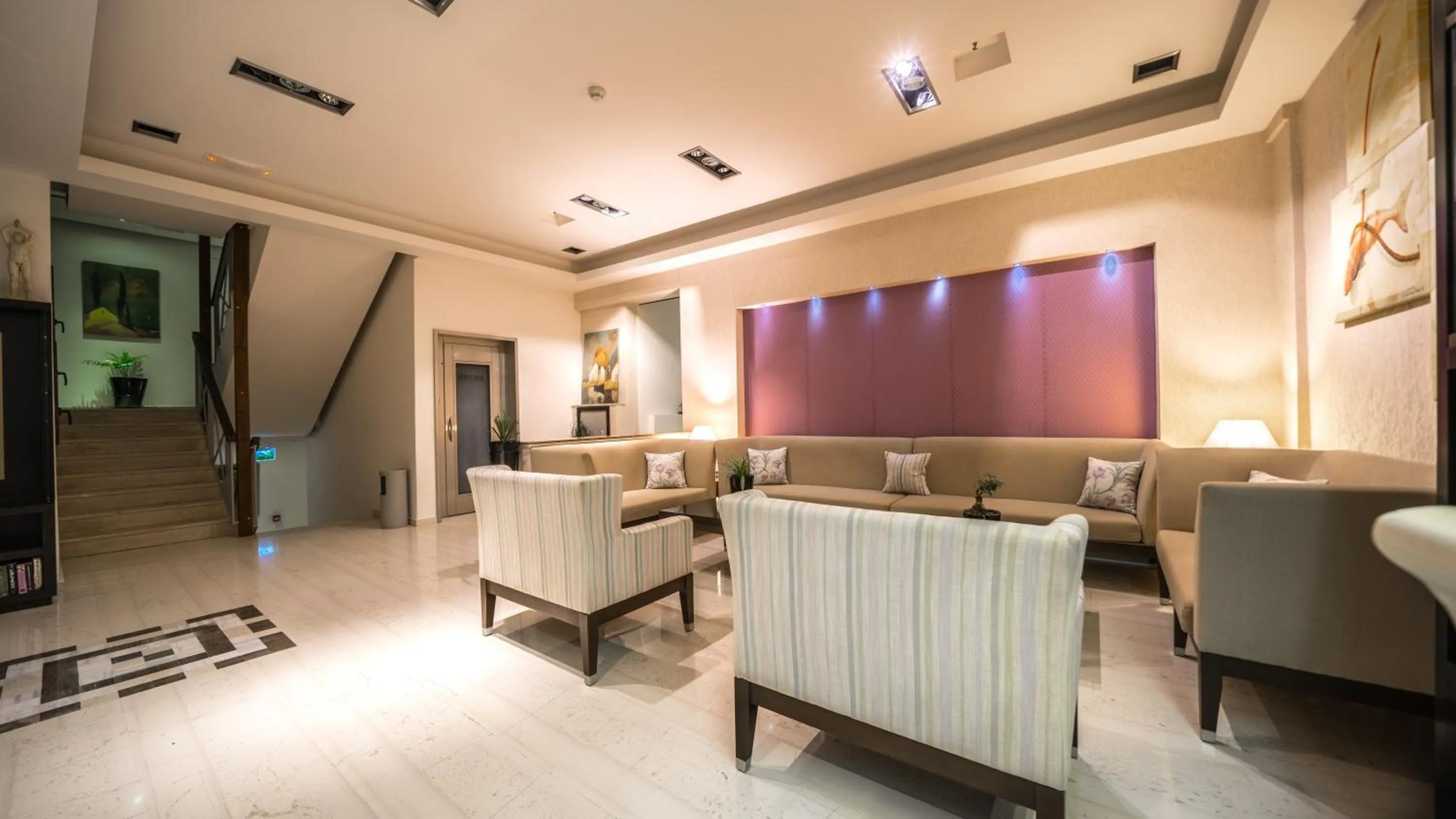 Lobby or reception in Forest Park Hotel