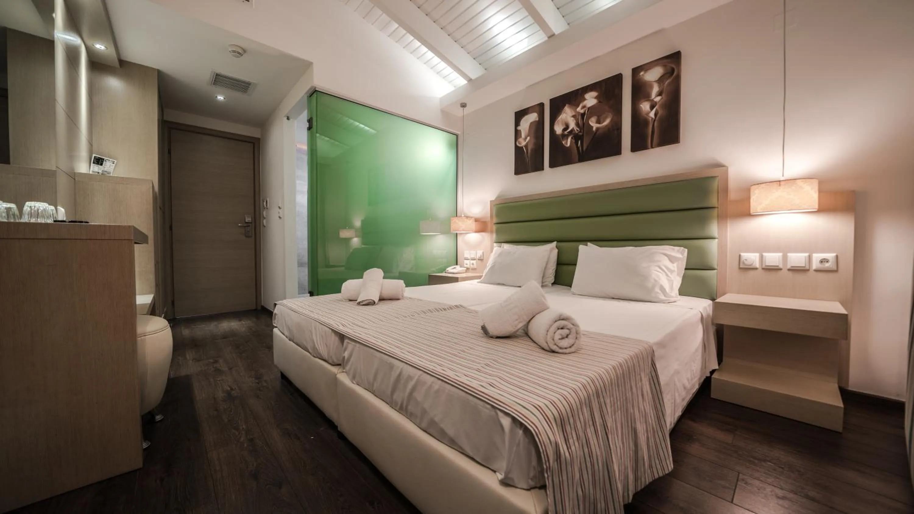 Bed in Forest Park Hotel