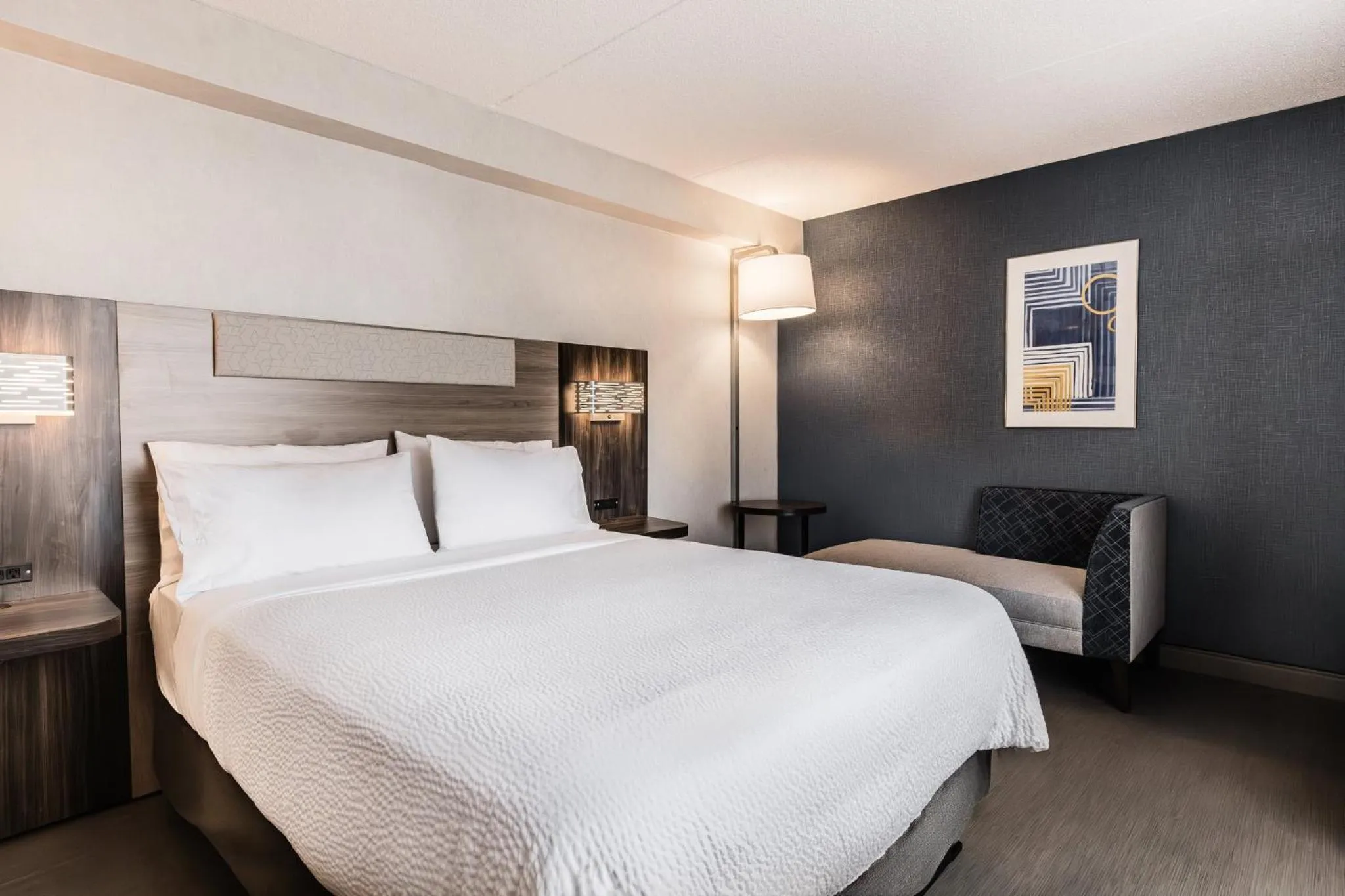 Photo of the whole room, Bed in Holiday Inn Express Toronto-North York by IHG