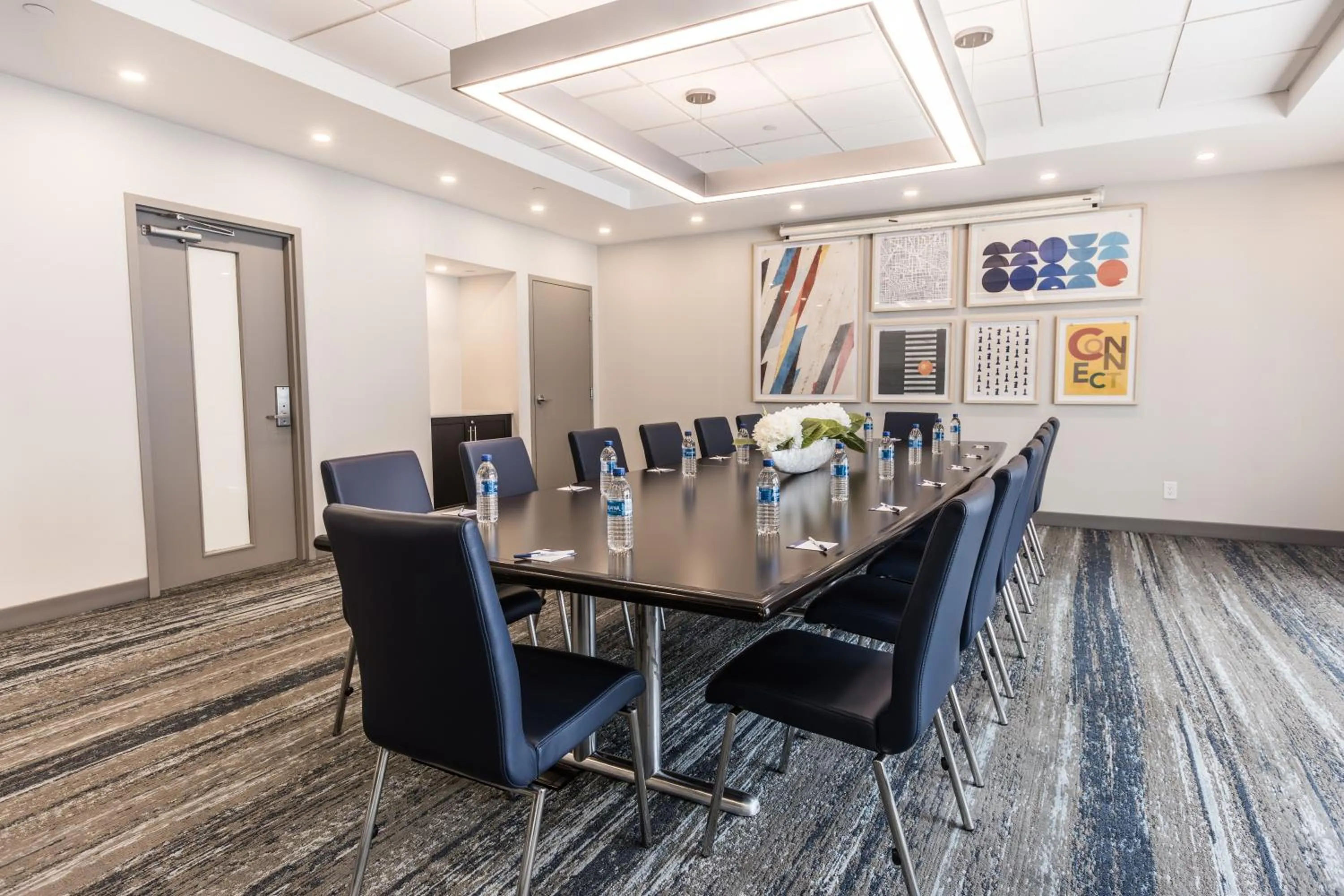 Meeting/conference room in Holiday Inn Express Toronto-North York by IHG