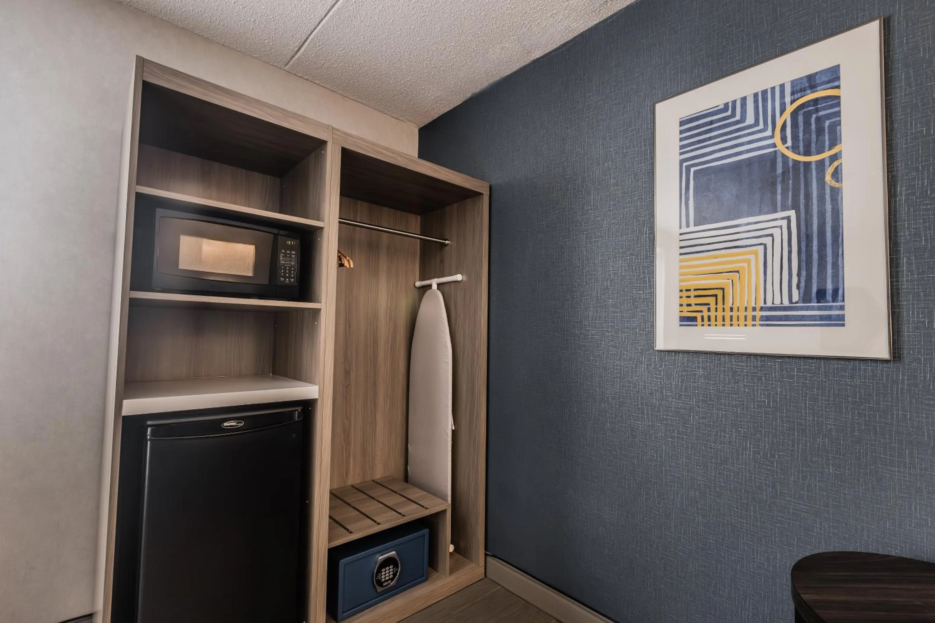 furniture in Holiday Inn Express Toronto-North York by IHG