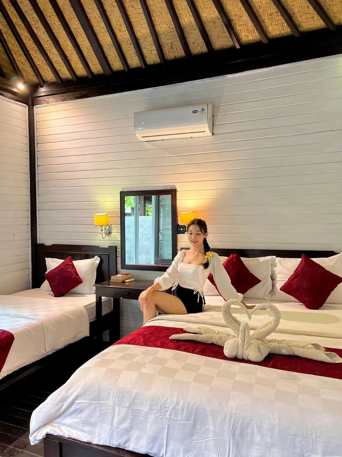 Bed in Tarci Bungalows Lembongan