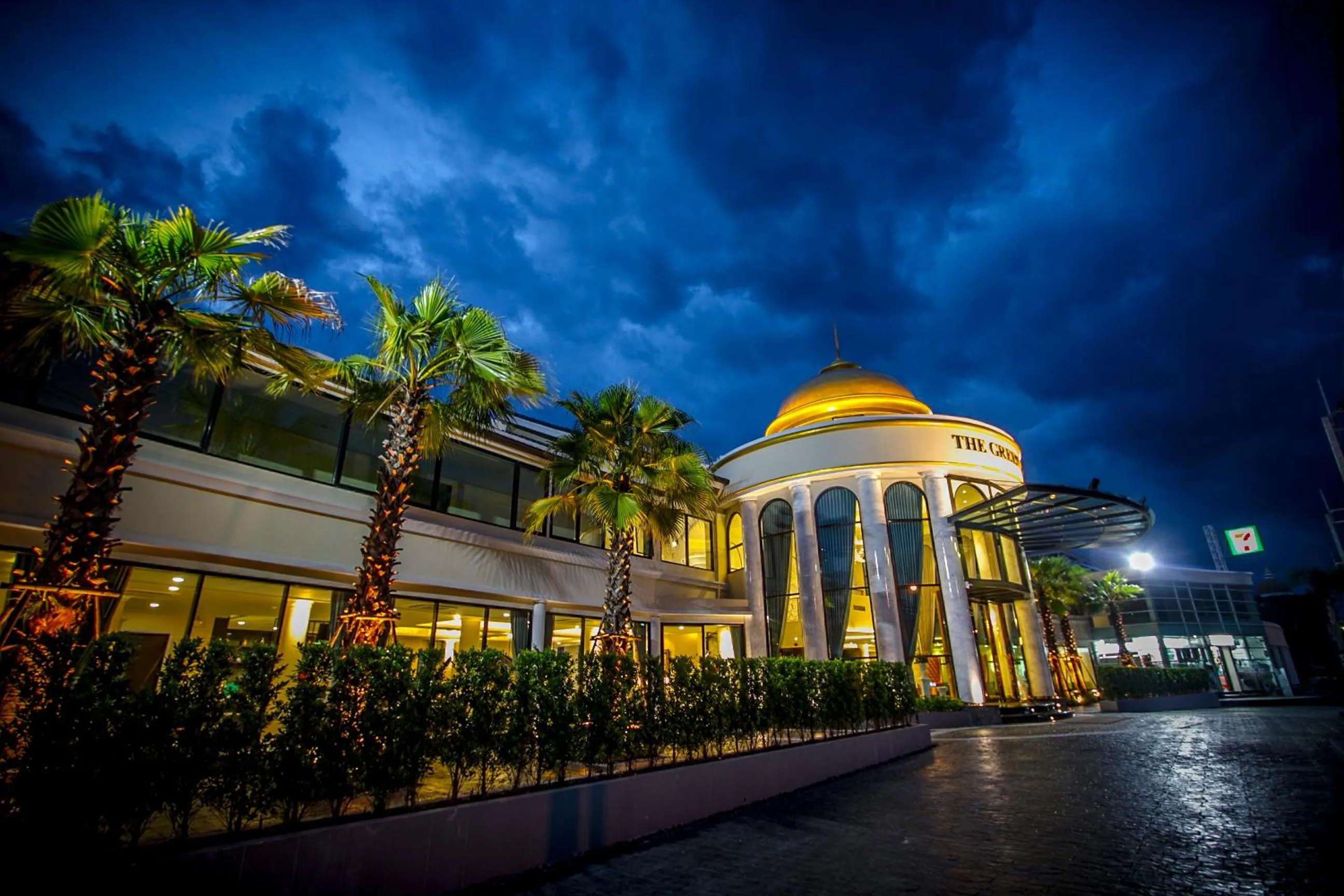 Breakfast in The Green View Hotel