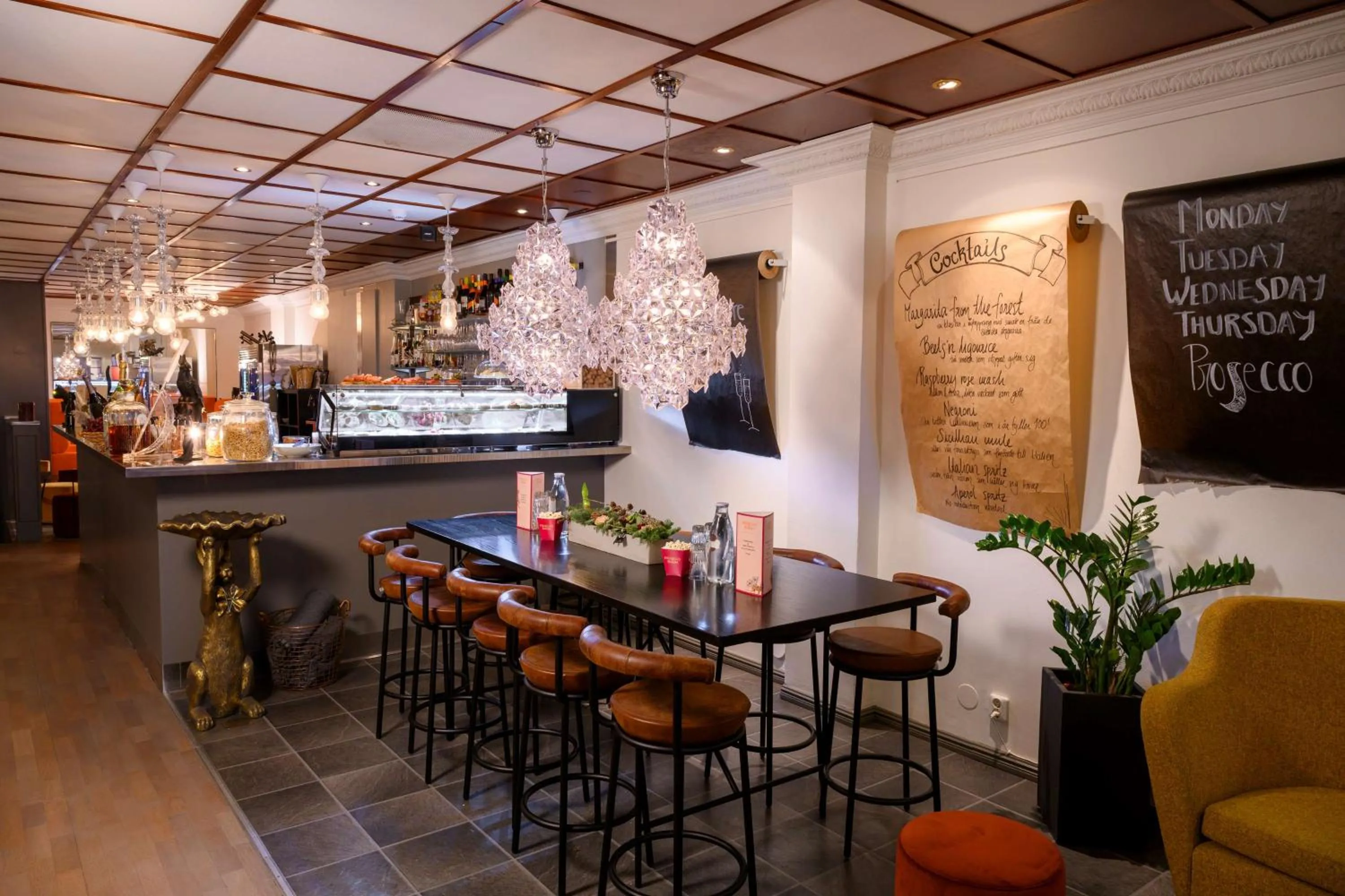 Lounge or bar in Scandic Värnamo