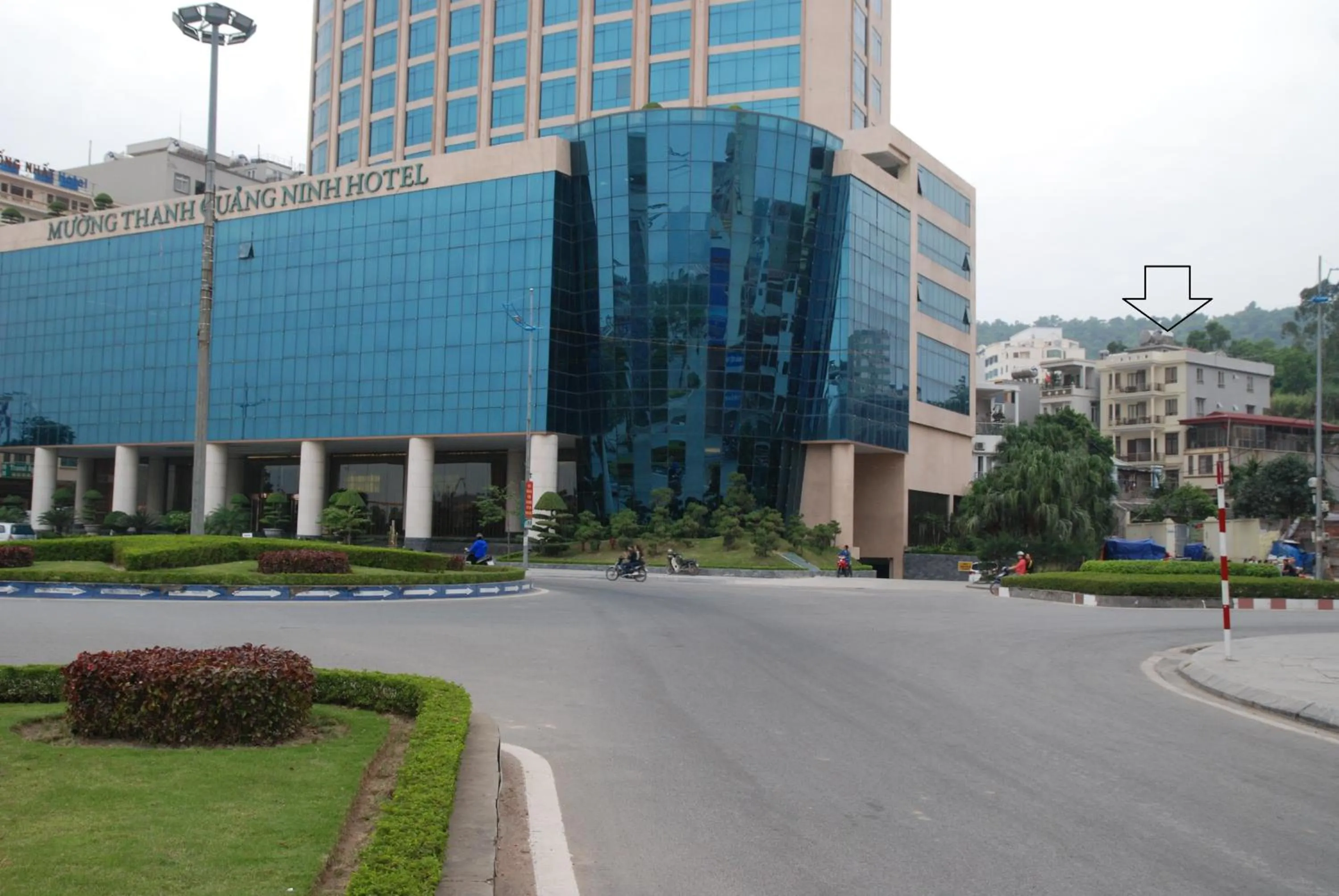 Property building in Quynh Yen Hotel