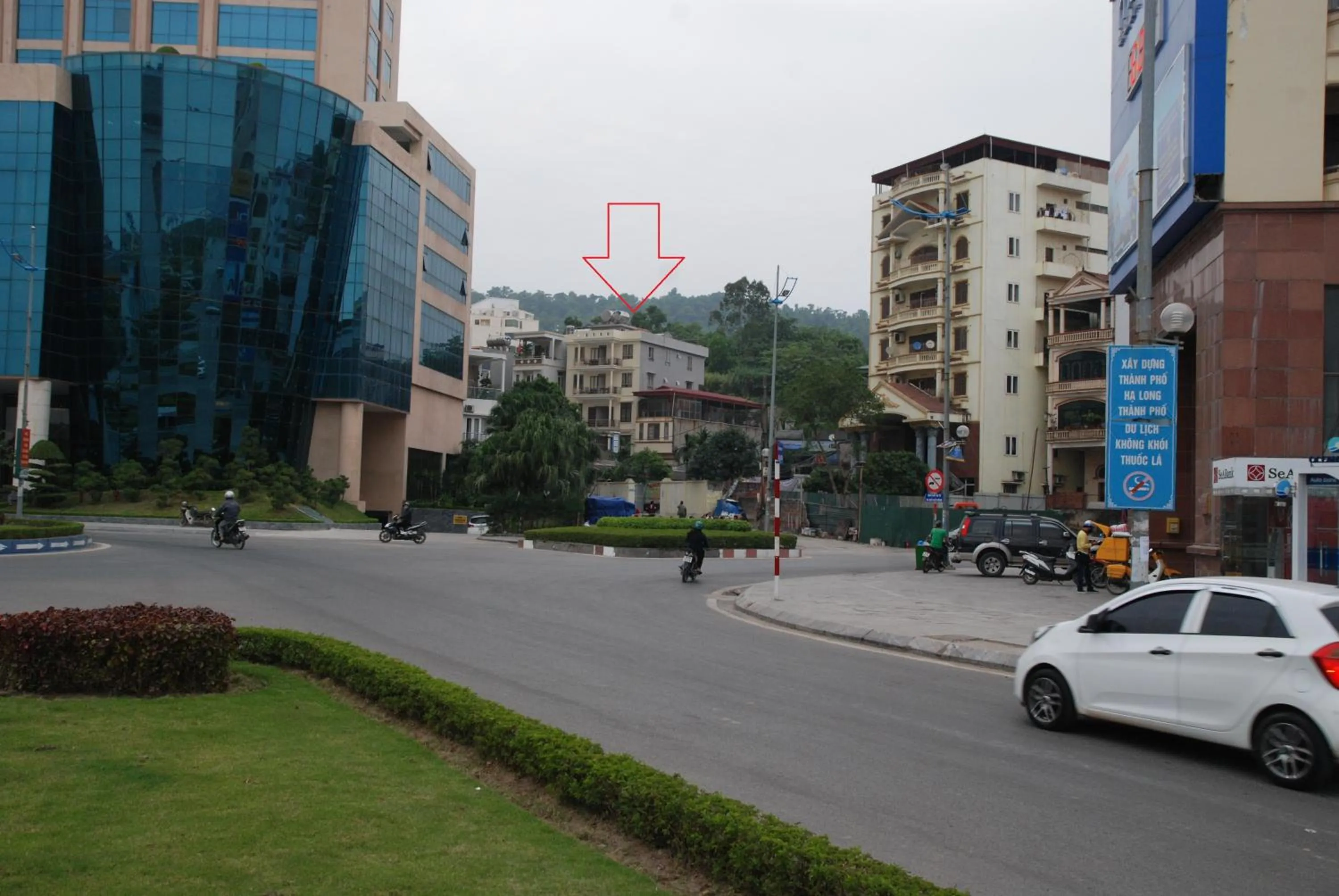 Property building in Quynh Yen Hotel