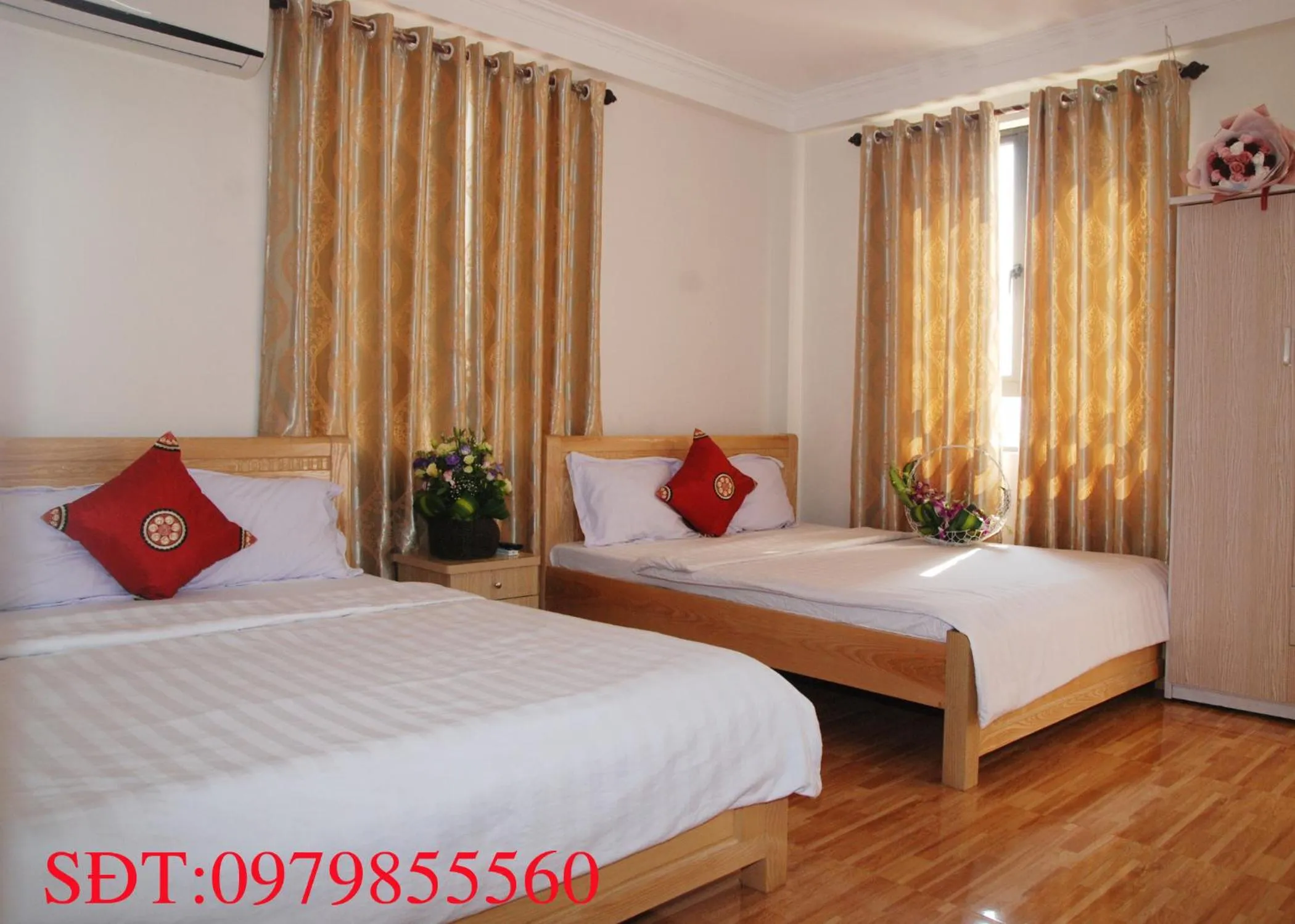 Bed in Quynh Yen Hotel