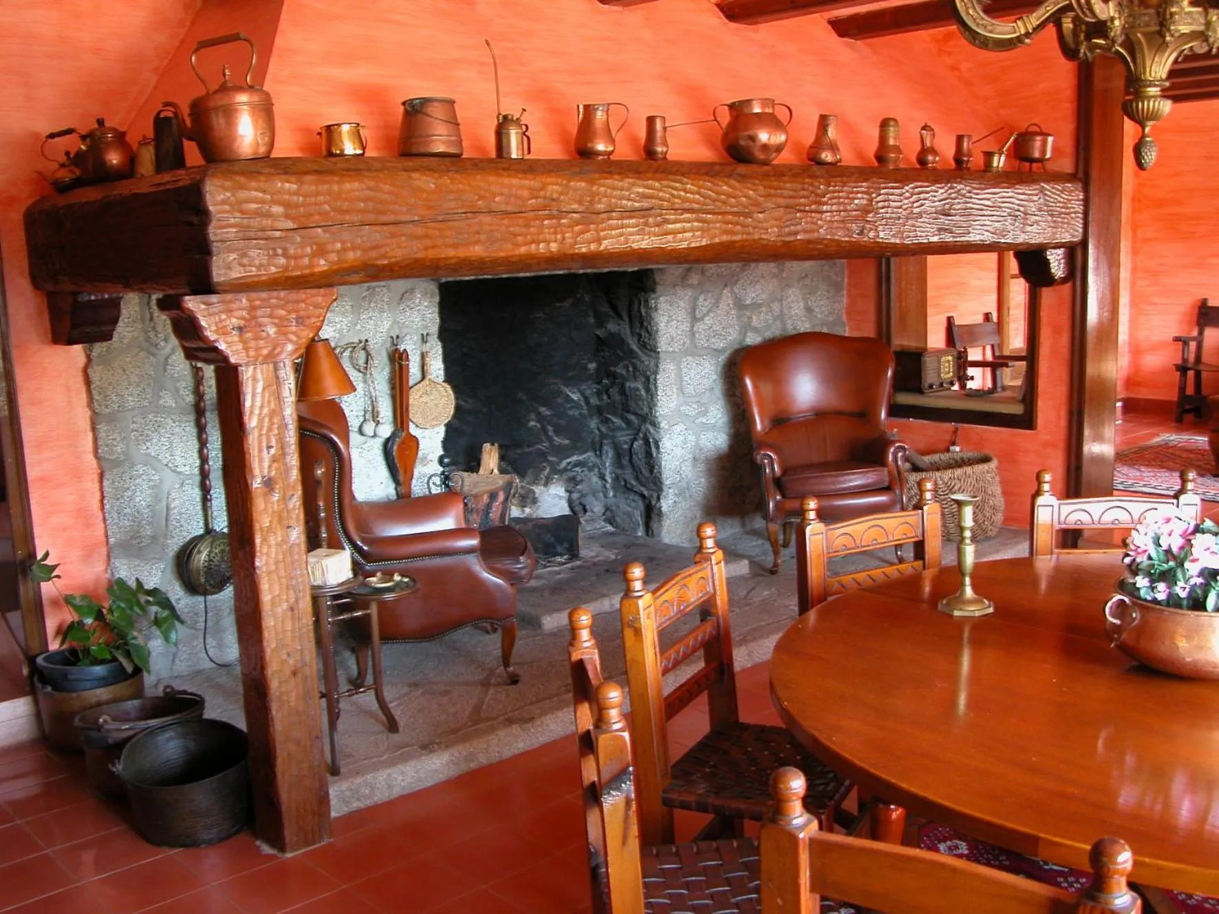 Communal lounge/ TV room in Masia Vista Hermosa