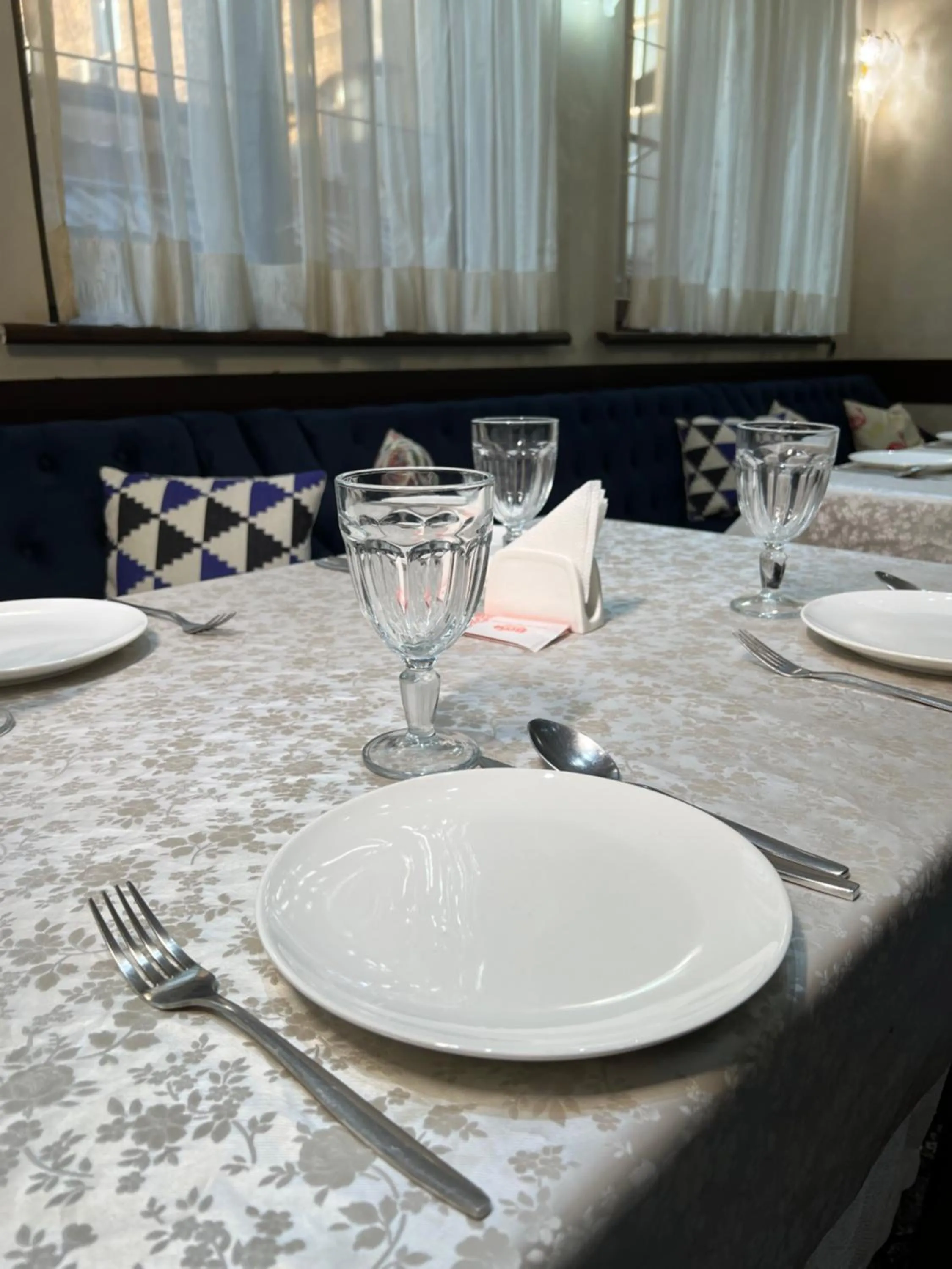 Restaurant/places to eat in Palace Hotel Tashkent